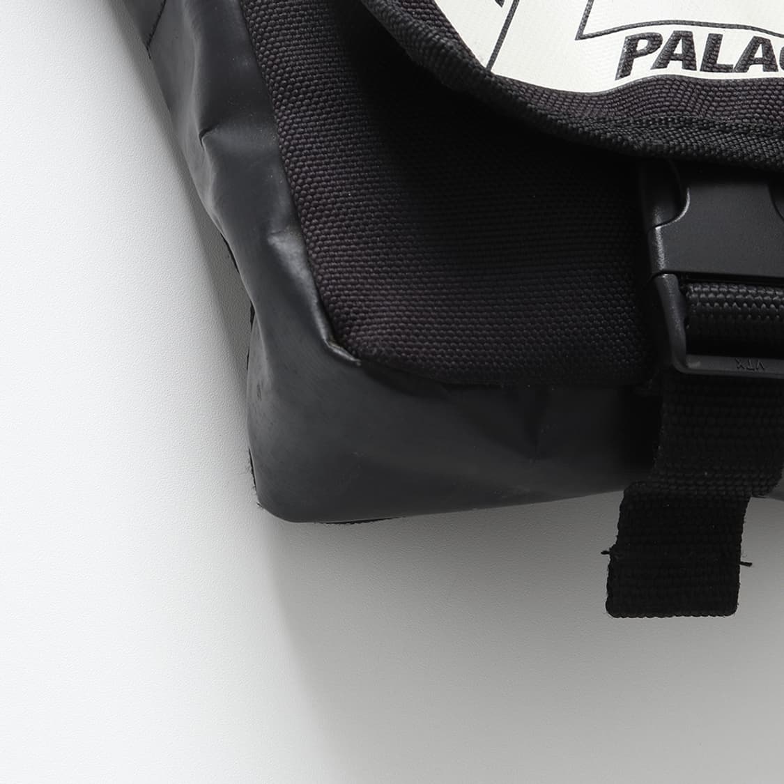 팔라스 PALACE Shot Bag 상품이미지4