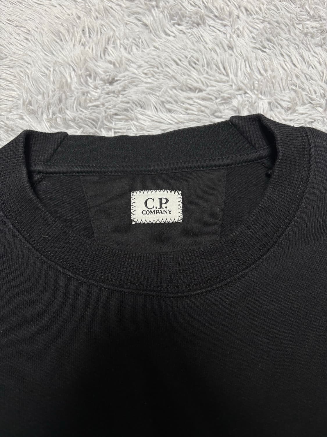 CP컴퍼니 렌즈 와펜 맨투맨 상품이미지3