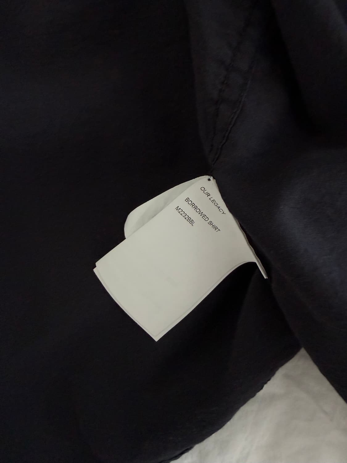44 아워레가시 버로우드 셔츠 블랙 상품이미지3