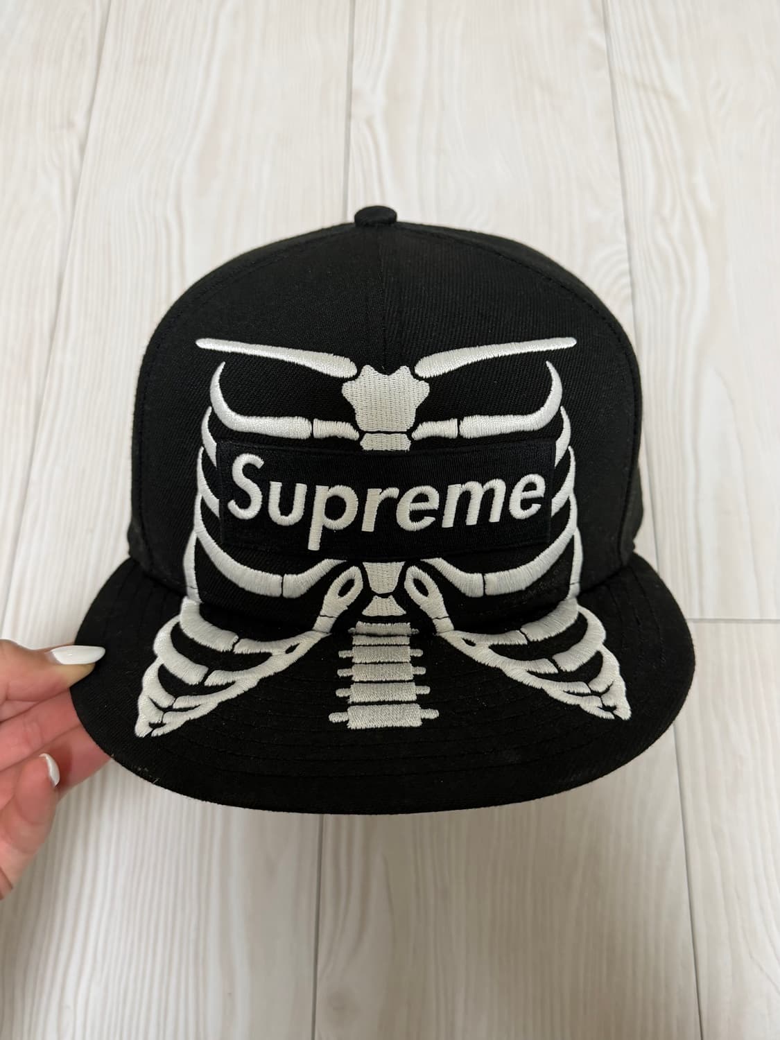 슈프림 본즈 박스로고 뉴에라 블랙 - 25SS  상품이미지4