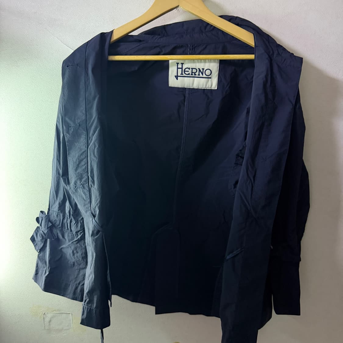 에르노 여성 디테일 바람막이 점퍼 네이비 (여성 66정도) 상품이미지7