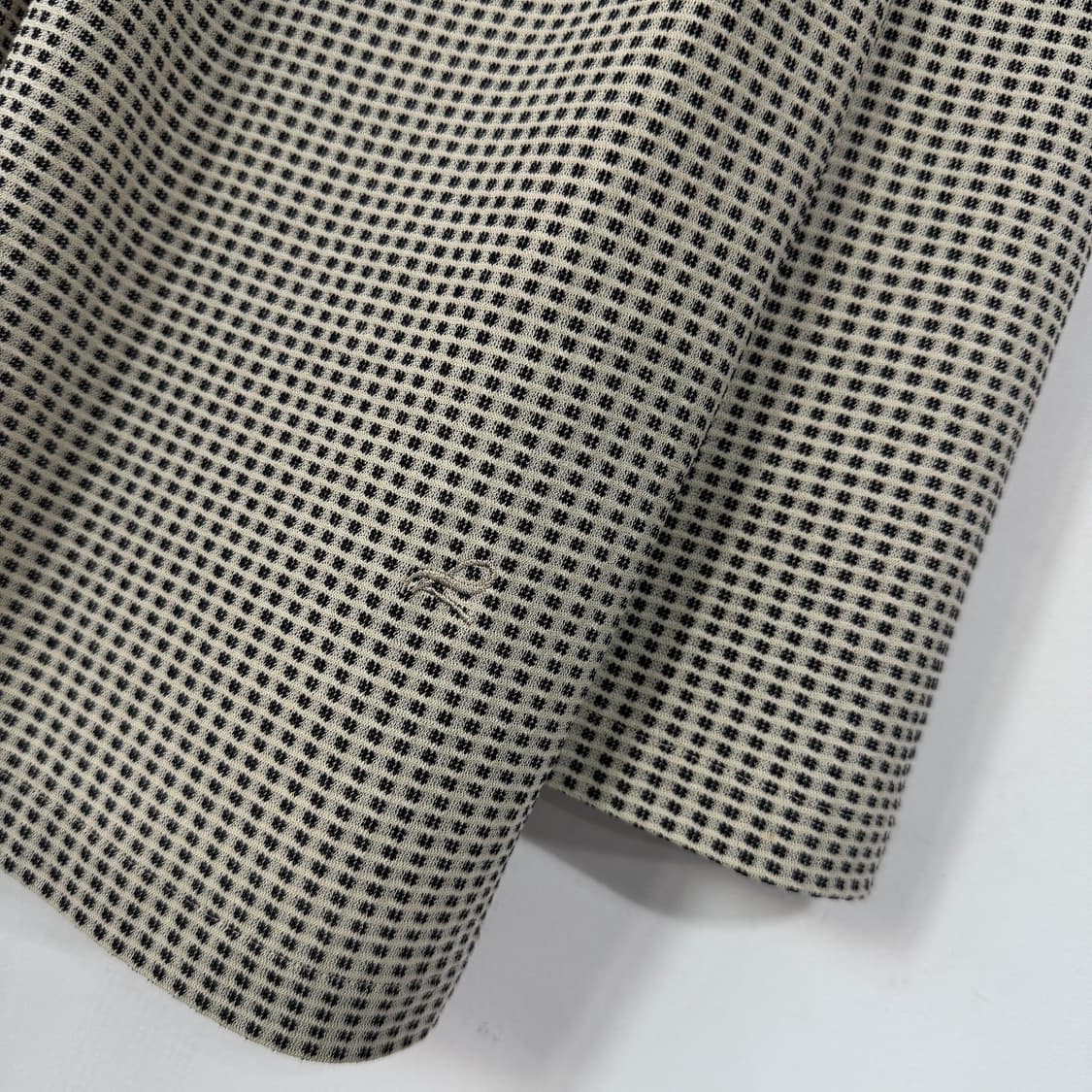 르베이지 노트 디테일 티블라우스 상품이미지3