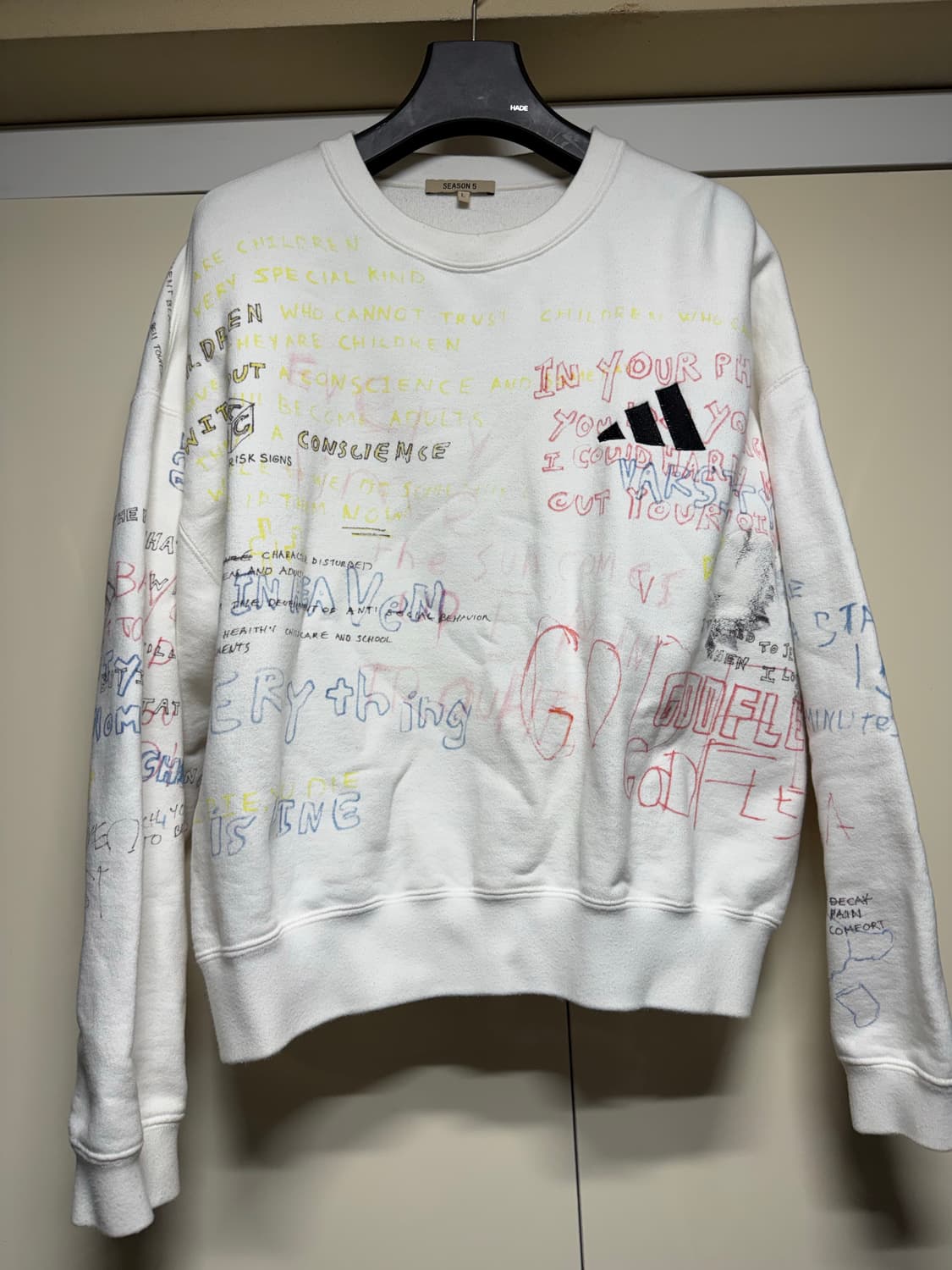 이지시즌 5 핸드드로운 스웻셔츠 상품이미지4