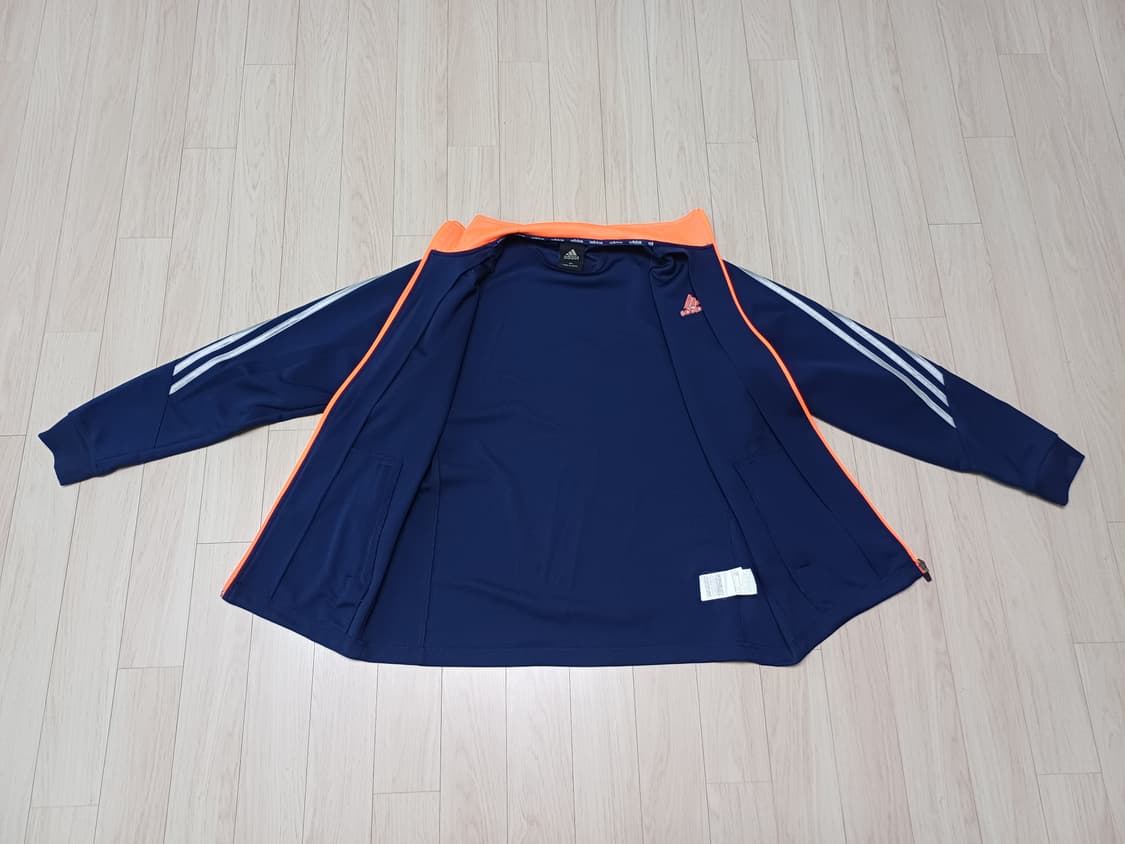 아디다스 트랙탑  상품이미지3