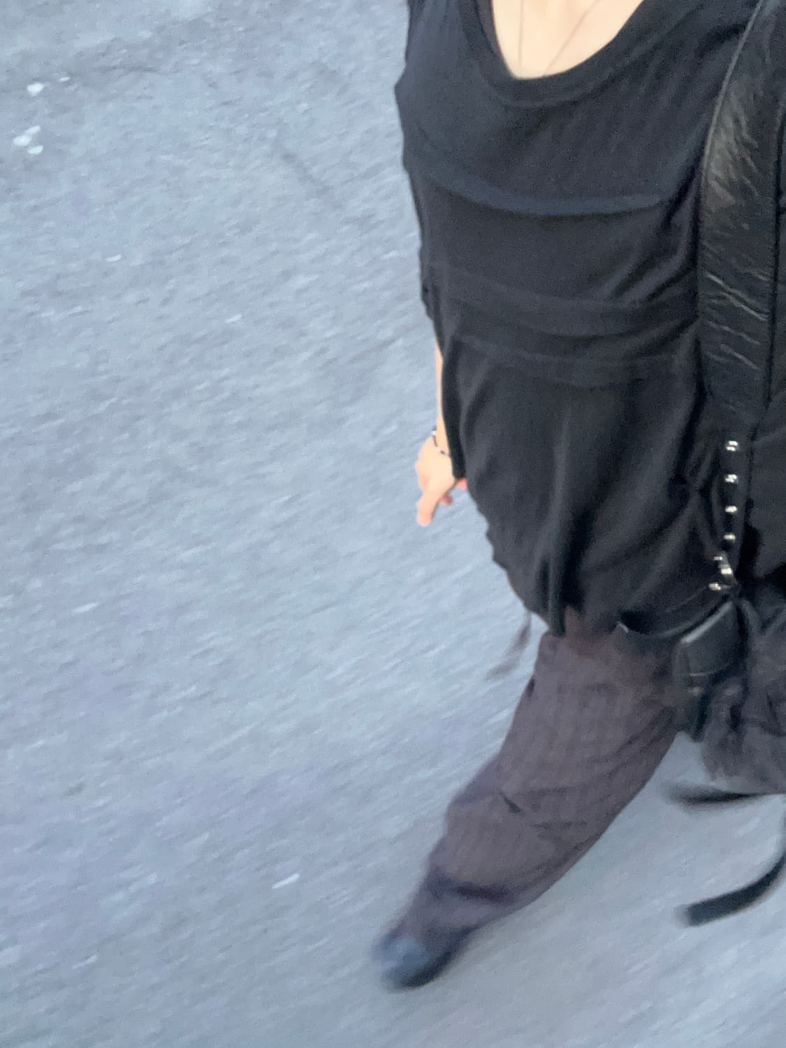 에드워드 커밍 dart long sleeve t-shirt black 상품이미지1