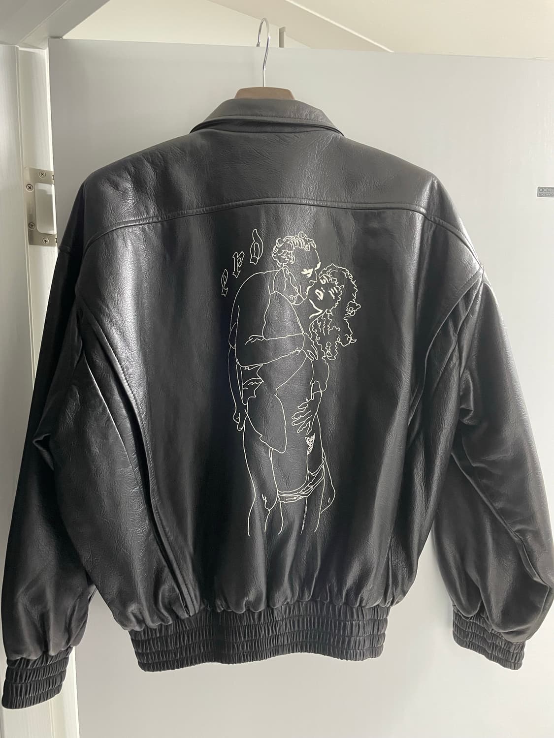 앙팡리쉬데프리메 2023 holiday 가죽자켓 상품이미지3