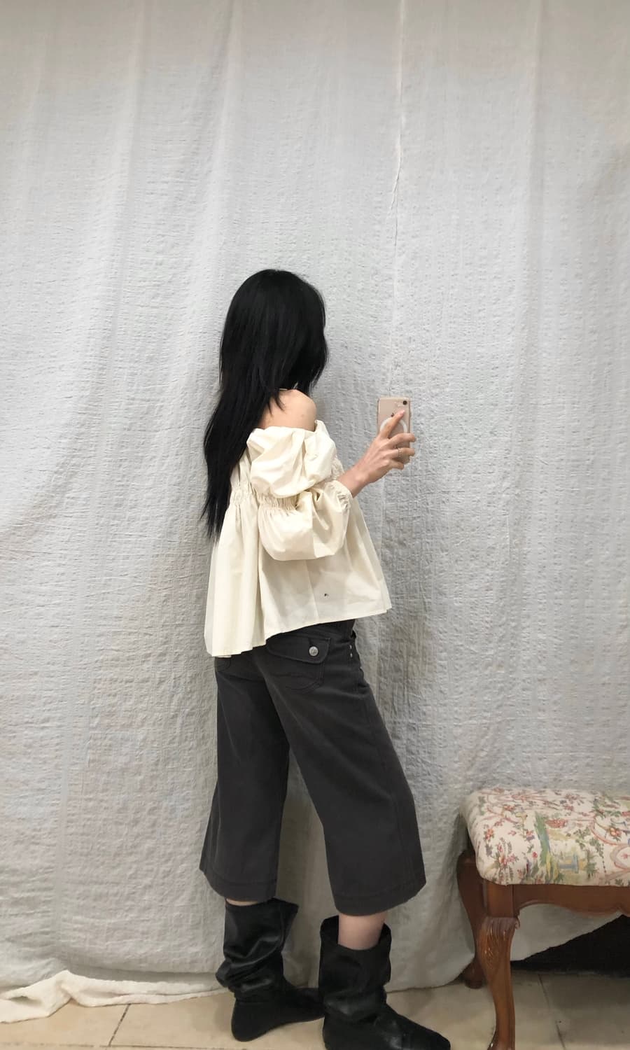 Soft Breeze Off-Shoulder Top 상품이미지4