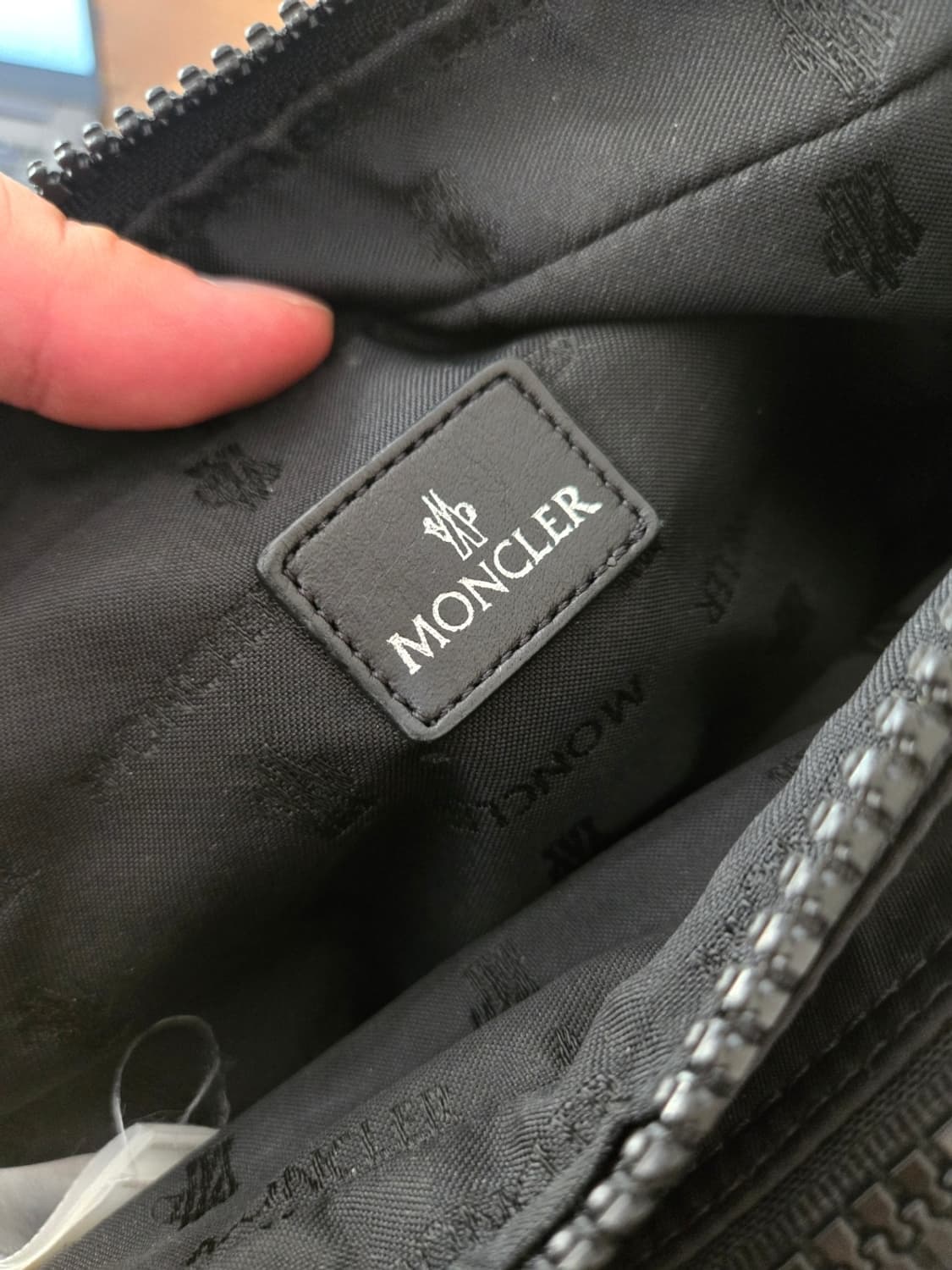 몽클레어 파우치  상품이미지4
