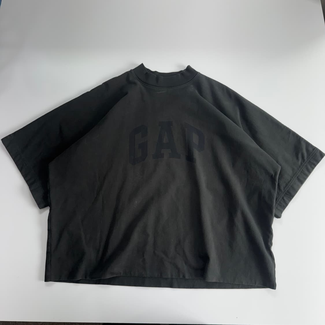 Gap 갭 블랙 하이넥 반팔  상품이미지3