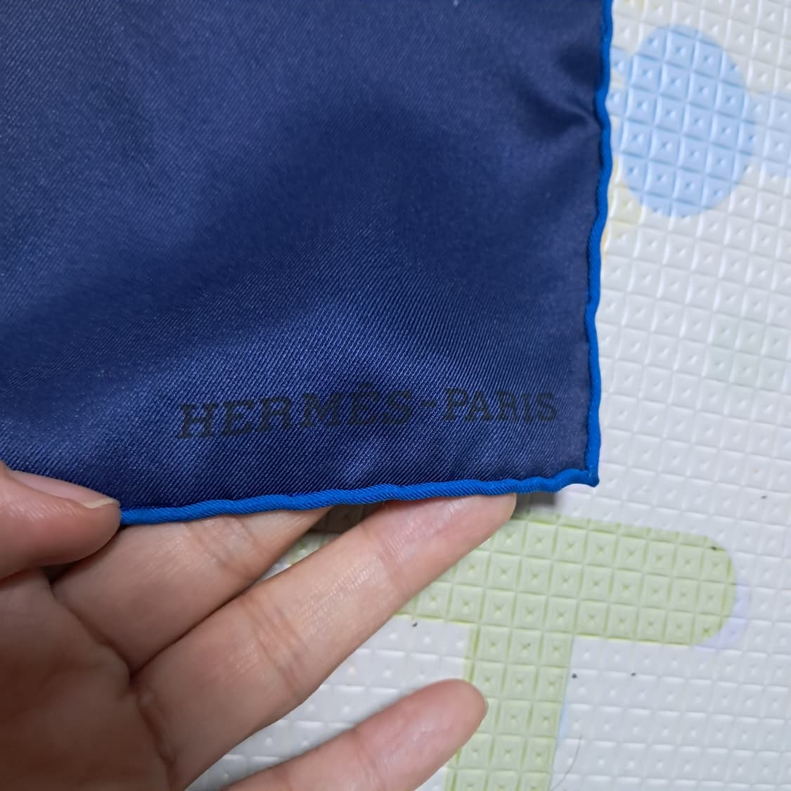 정품 에르메스 실크 스카프 카레 70 상품이미지3