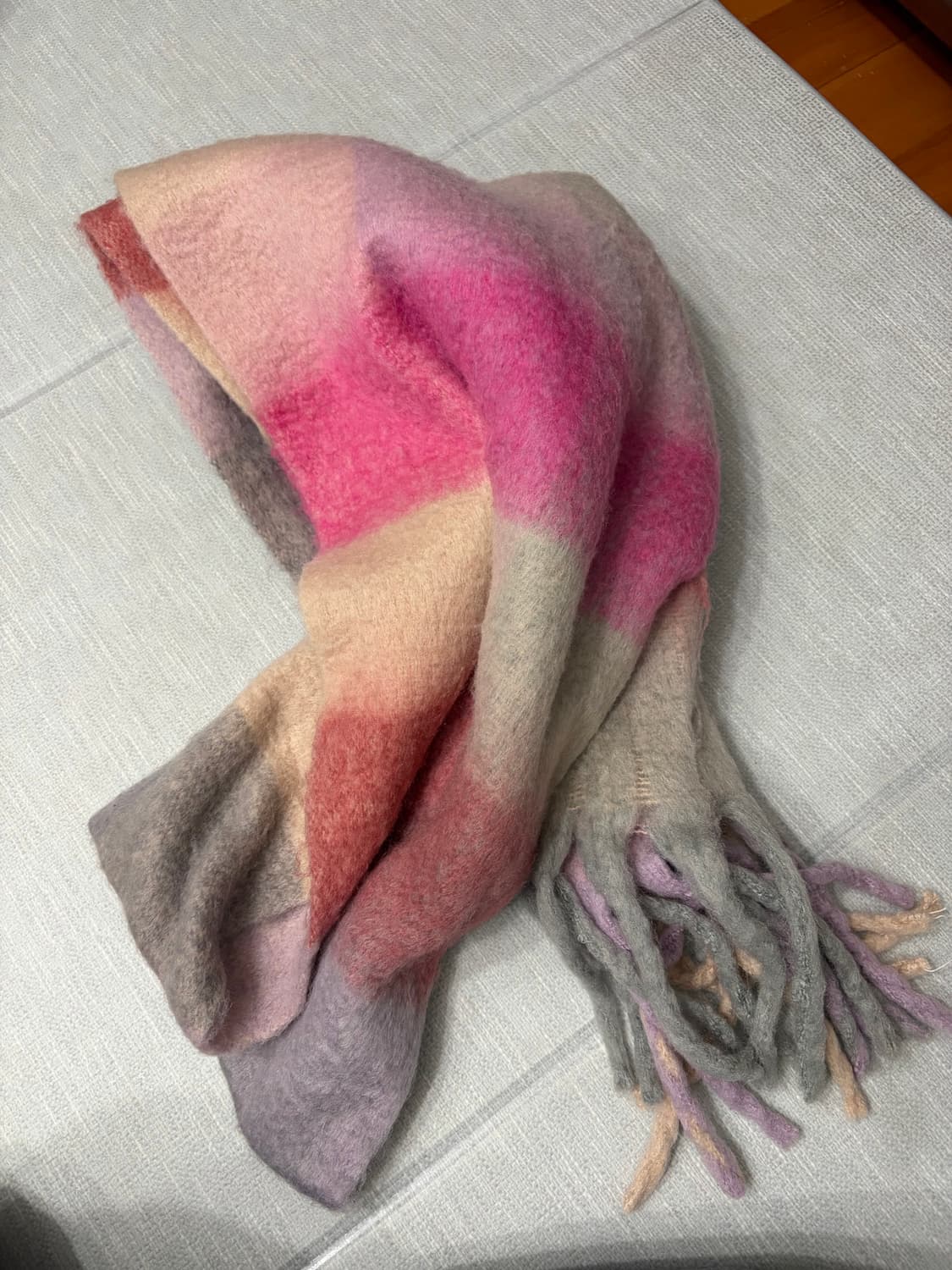 아크네st 체크 패턴 머플러 상품이미지2