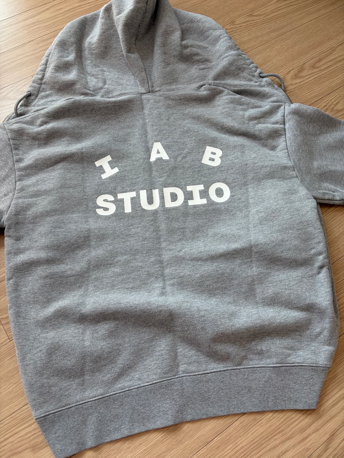 아이앱 스튜디오 후드집업 그레이 상품이미지4