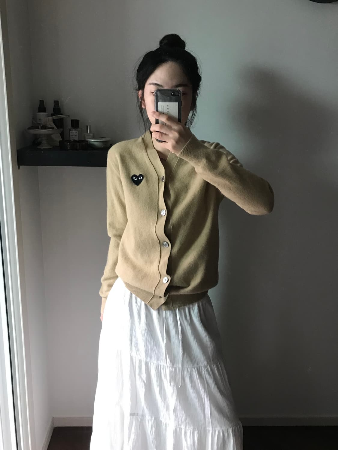 플레이 꼼데가르송 블랙 와펜 베이지 니트 가디건 상품이미지4
