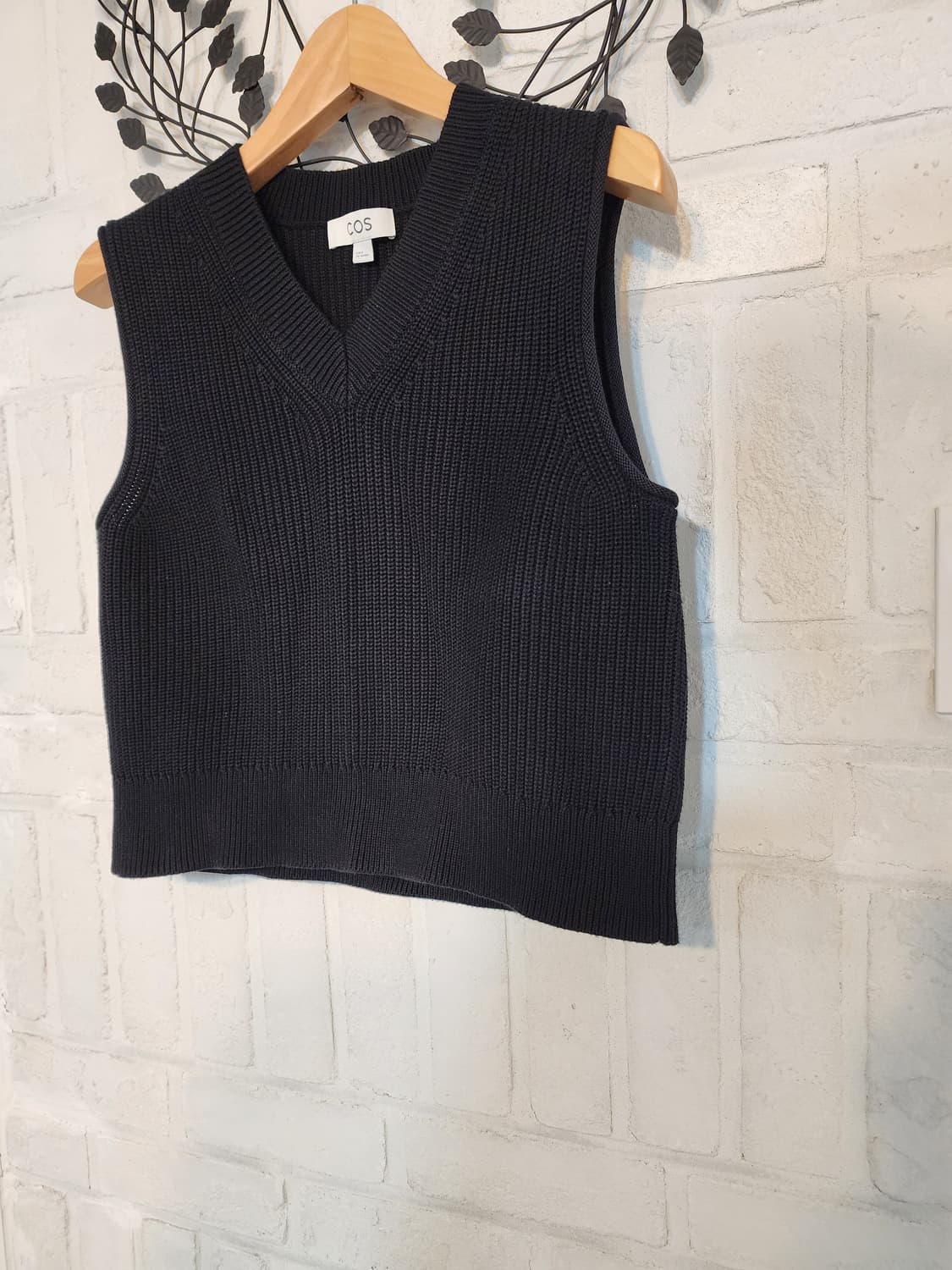 COS 블랙 니트 조끼 베스트 상품이미지2