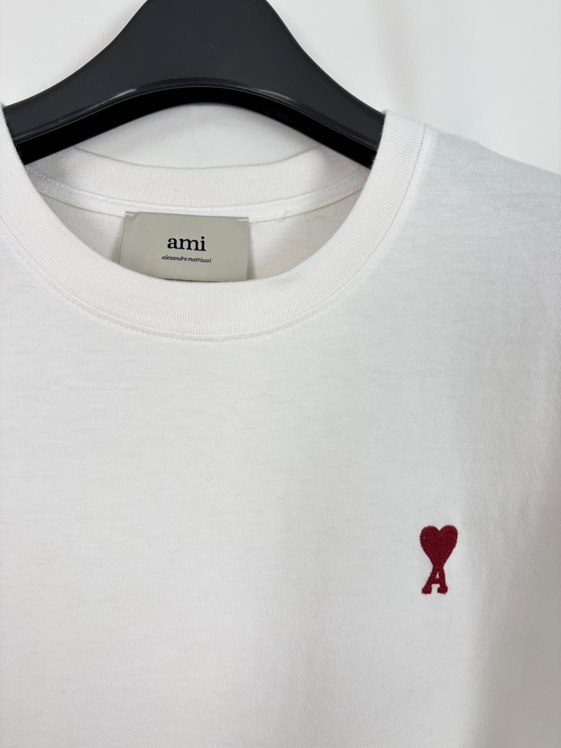 a333) AMI 아미 하트로고 반팔티셔츠 상품이미지2