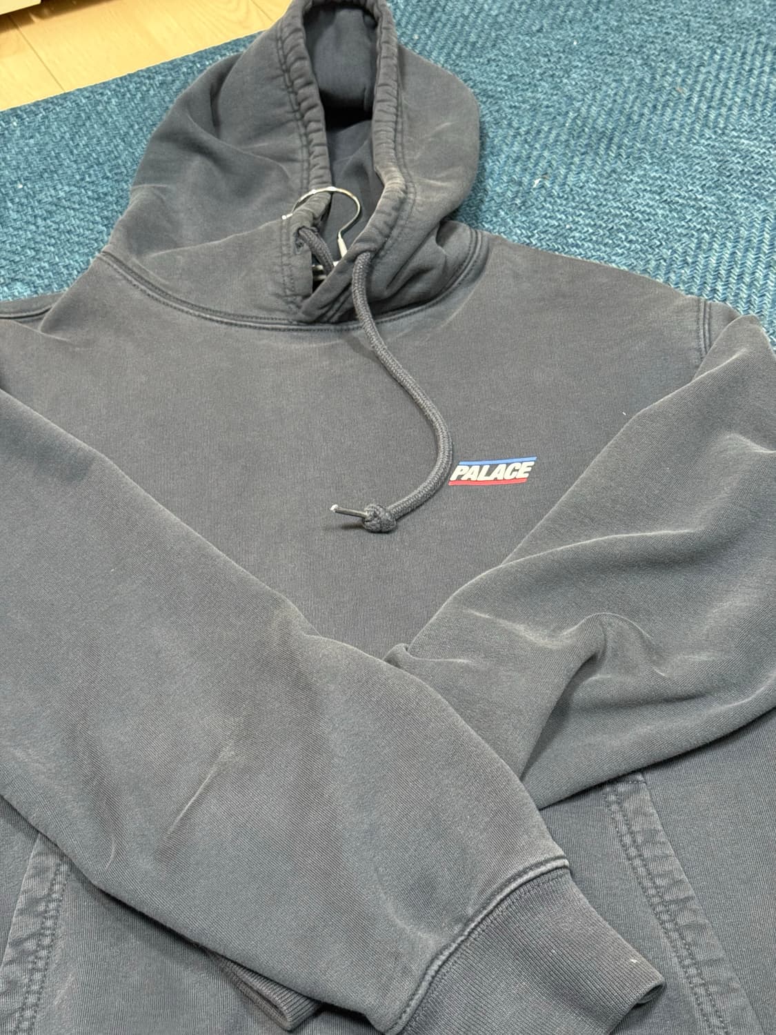 팔라스 23fw 네이비 기본 후드 상품이미지1