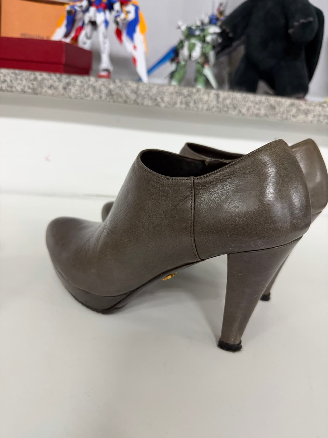 정품) 프라다 여성  앵클부츠 36.5 상품이미지7