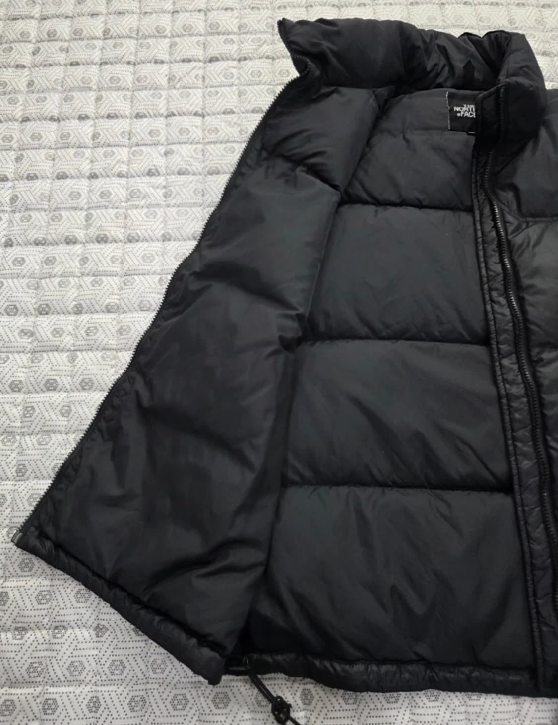 노스페이스 눕시 700 패딩 조끼 블랙 100~105 상품이미지3