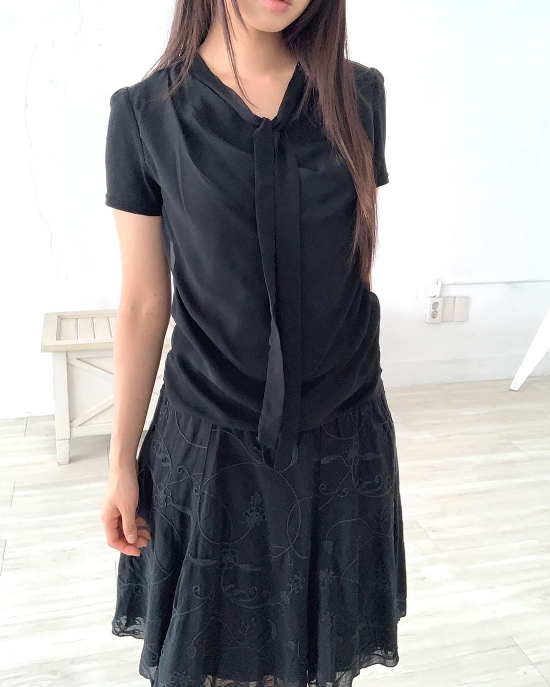 Black Sheer Scarf Blouse 상품이미지7