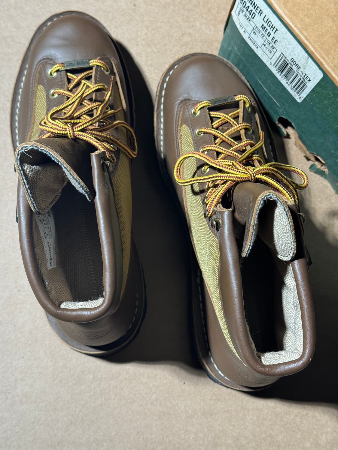 대너 라이트 30440 (270) 상품이미지4