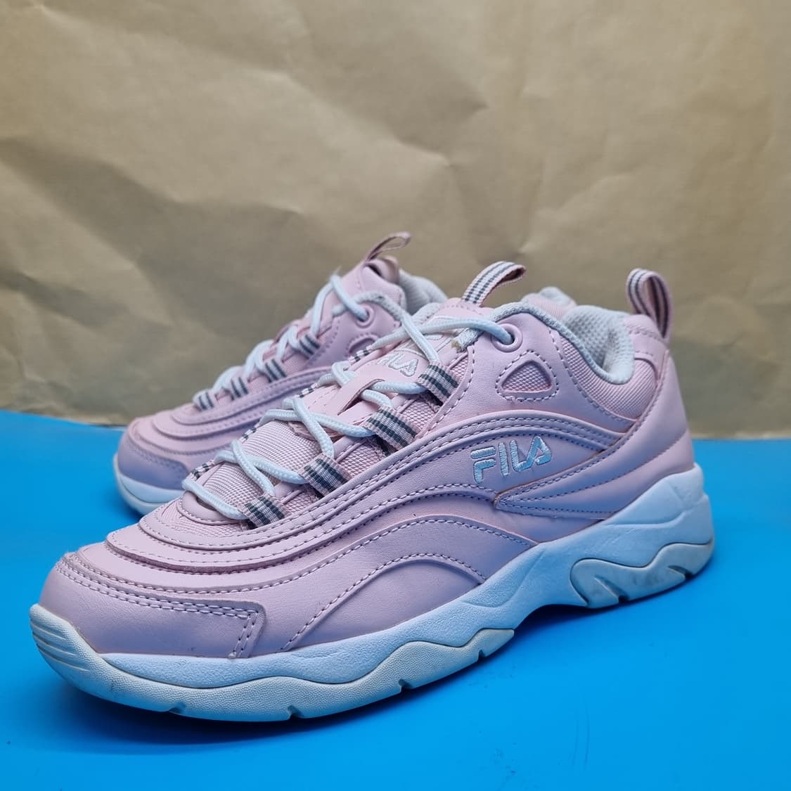 휠라 디스럽터. 여성운동화240. 상품이미지1