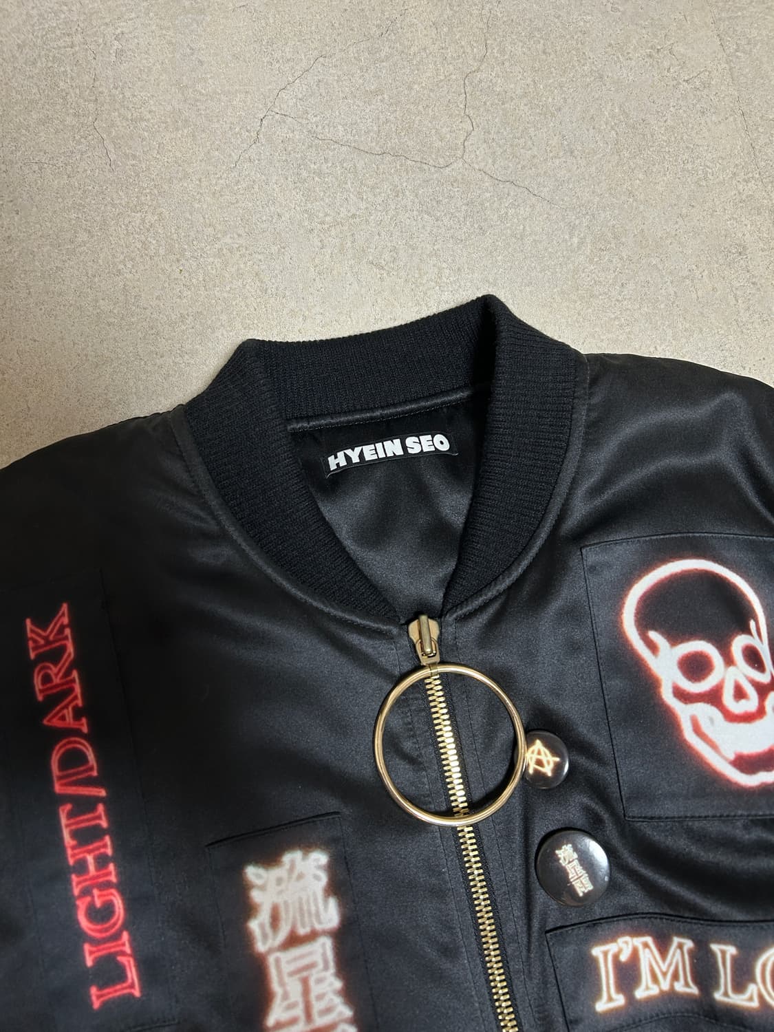 혜인서 15fw 네온사인 패치 워크 봄버 상품이미지3