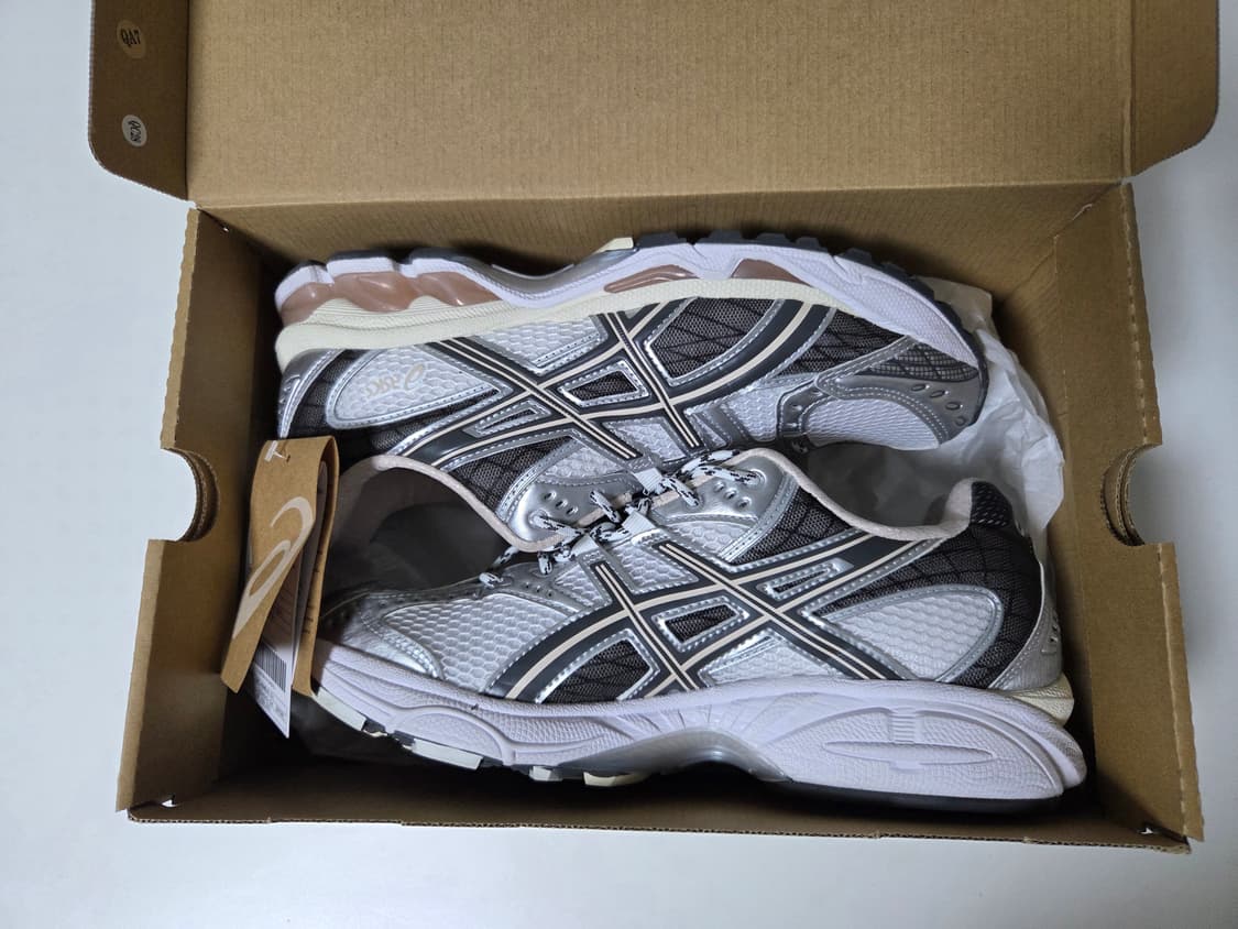 [270] 아식스 젤 님버스 10.1 화이트 옵시디언 그레이 상품이미지1