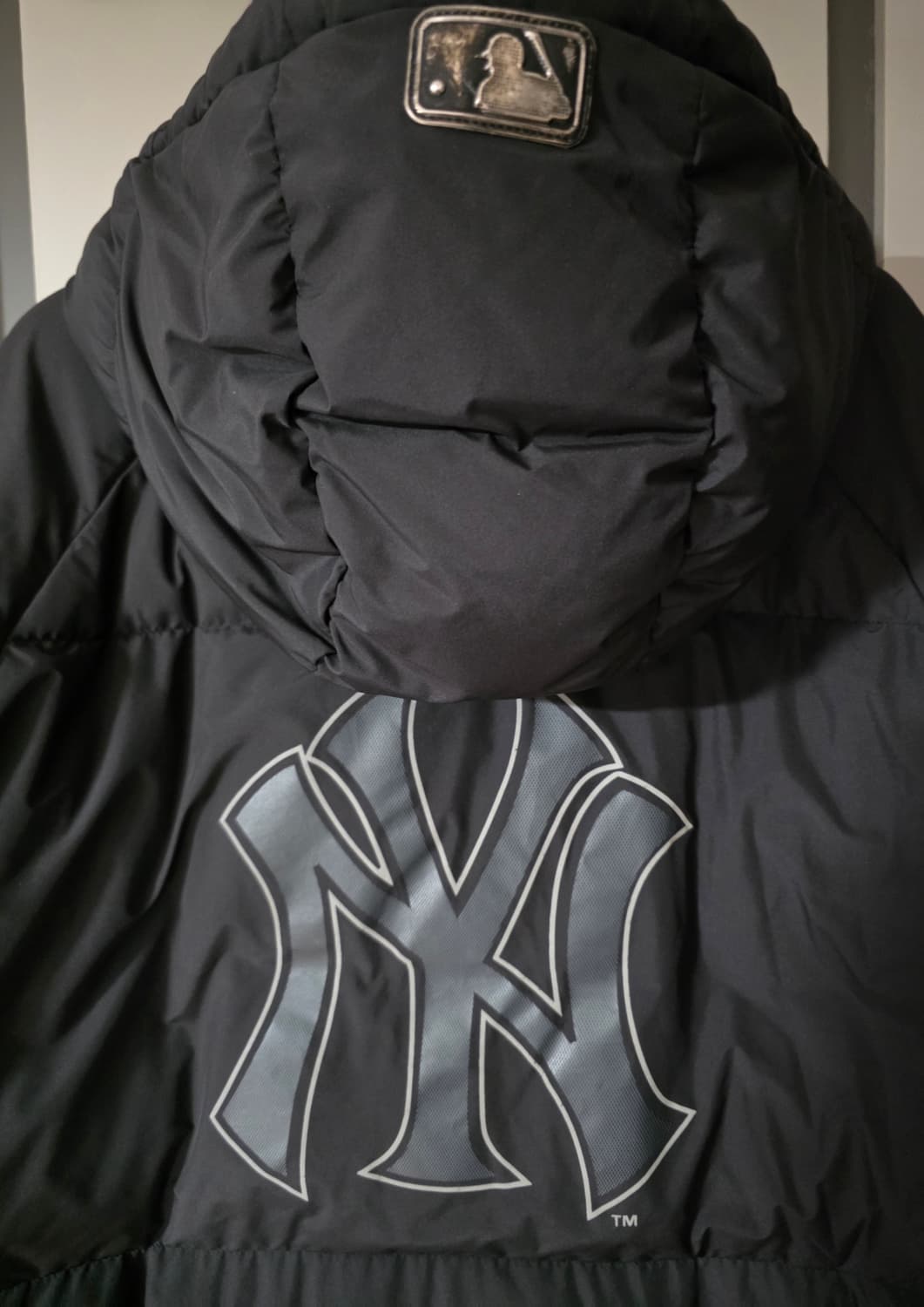 MLB 뉴욕 양키스 빅로고  덕다운 롱패딩. 싸이즈105. 남자 상품이미지5