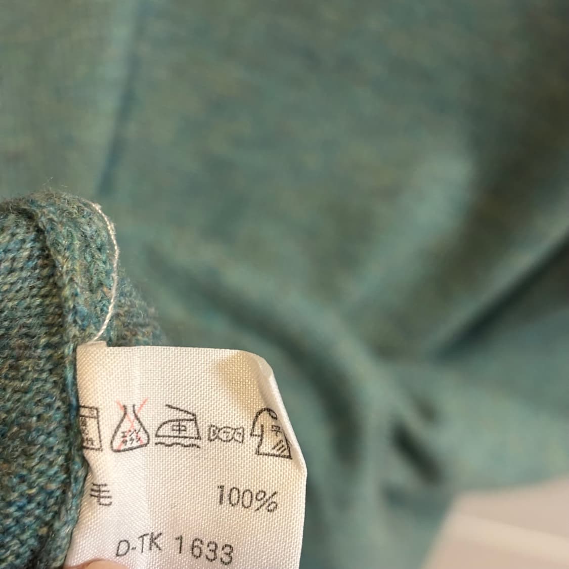 뉴 울 100% 오묘한 그린 니트 가디건 M 상품이미지8