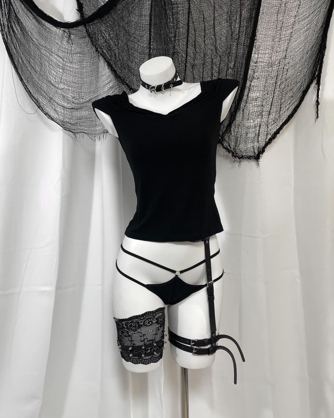 black t-shirt 상품이미지1