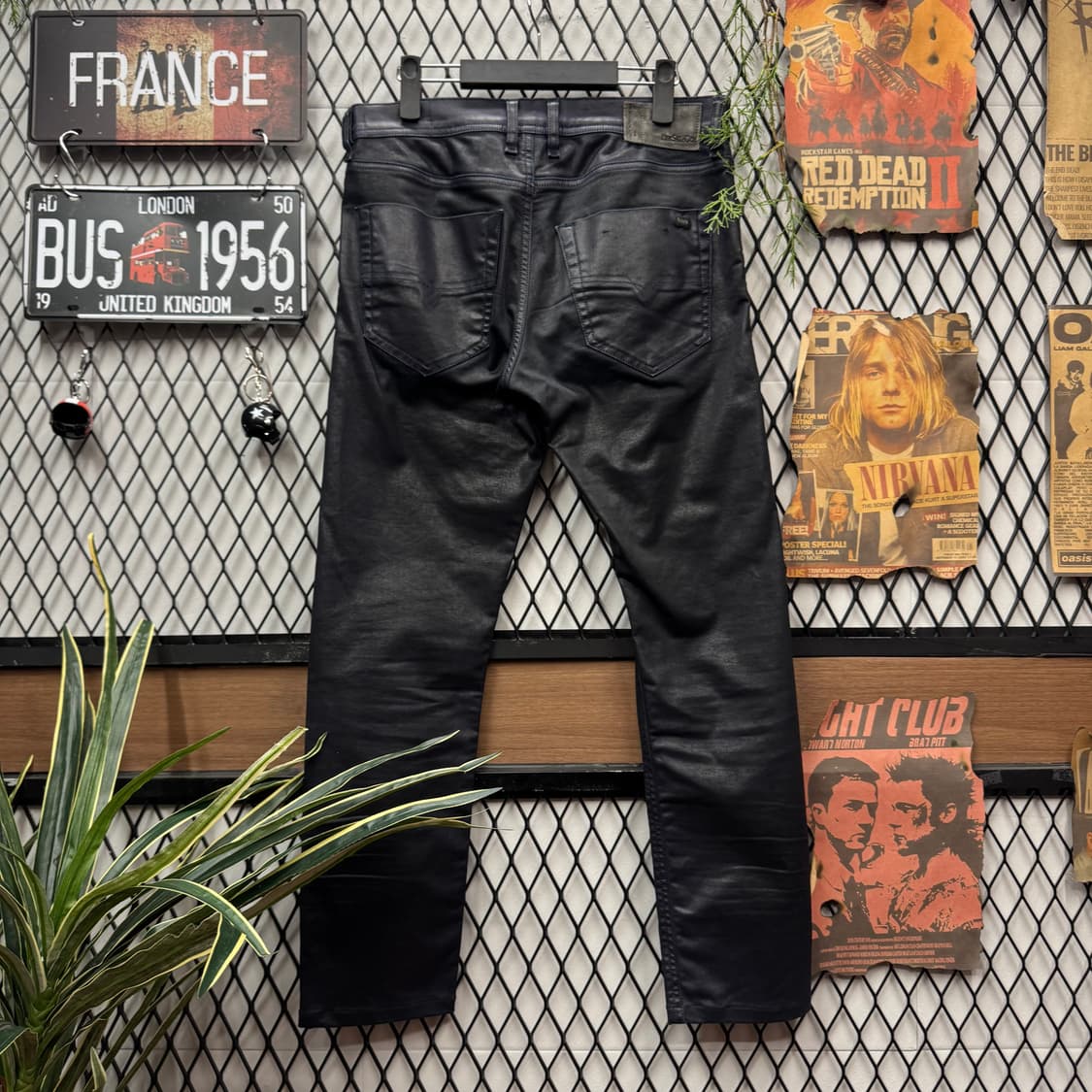 디젤 인더스트리 데님 코팅진 팬츠 후면 로고 포인트 네이비 상품이미지2