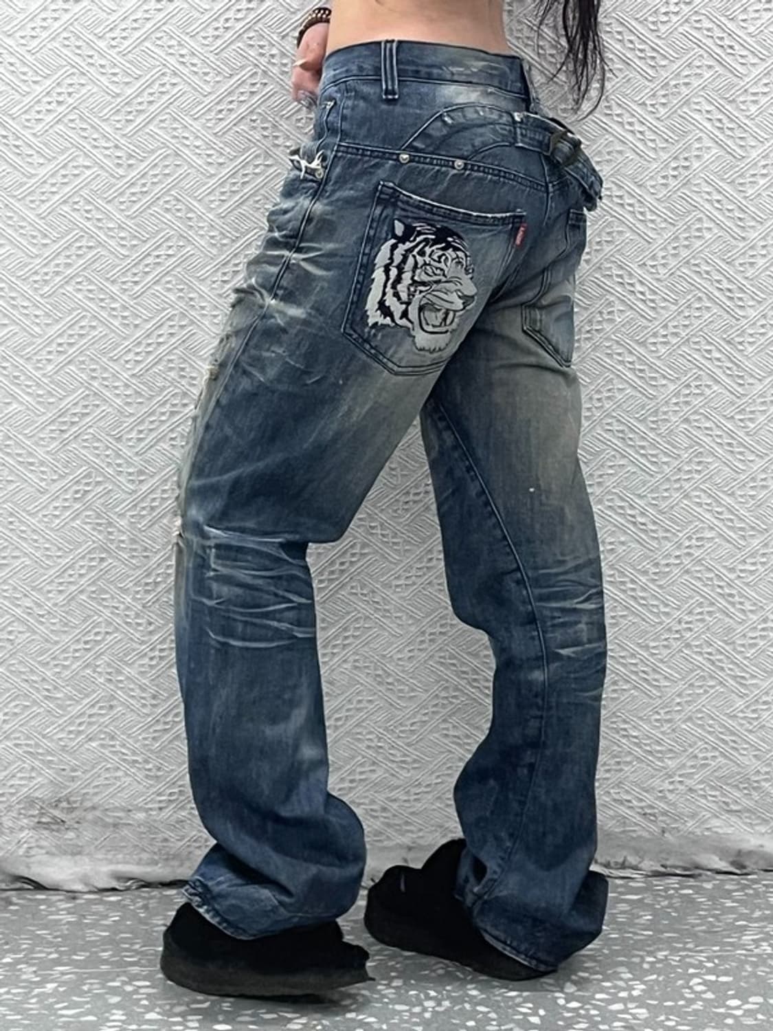 에비수 올드스쿨 키치 호랑이자수 데미지 데님팬츠 32인치 C08028 상품이미지1