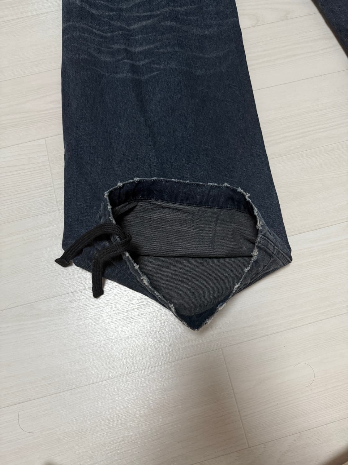 논노드 젠 더티 오일 워시드 데님 팬츠 상품이미지3