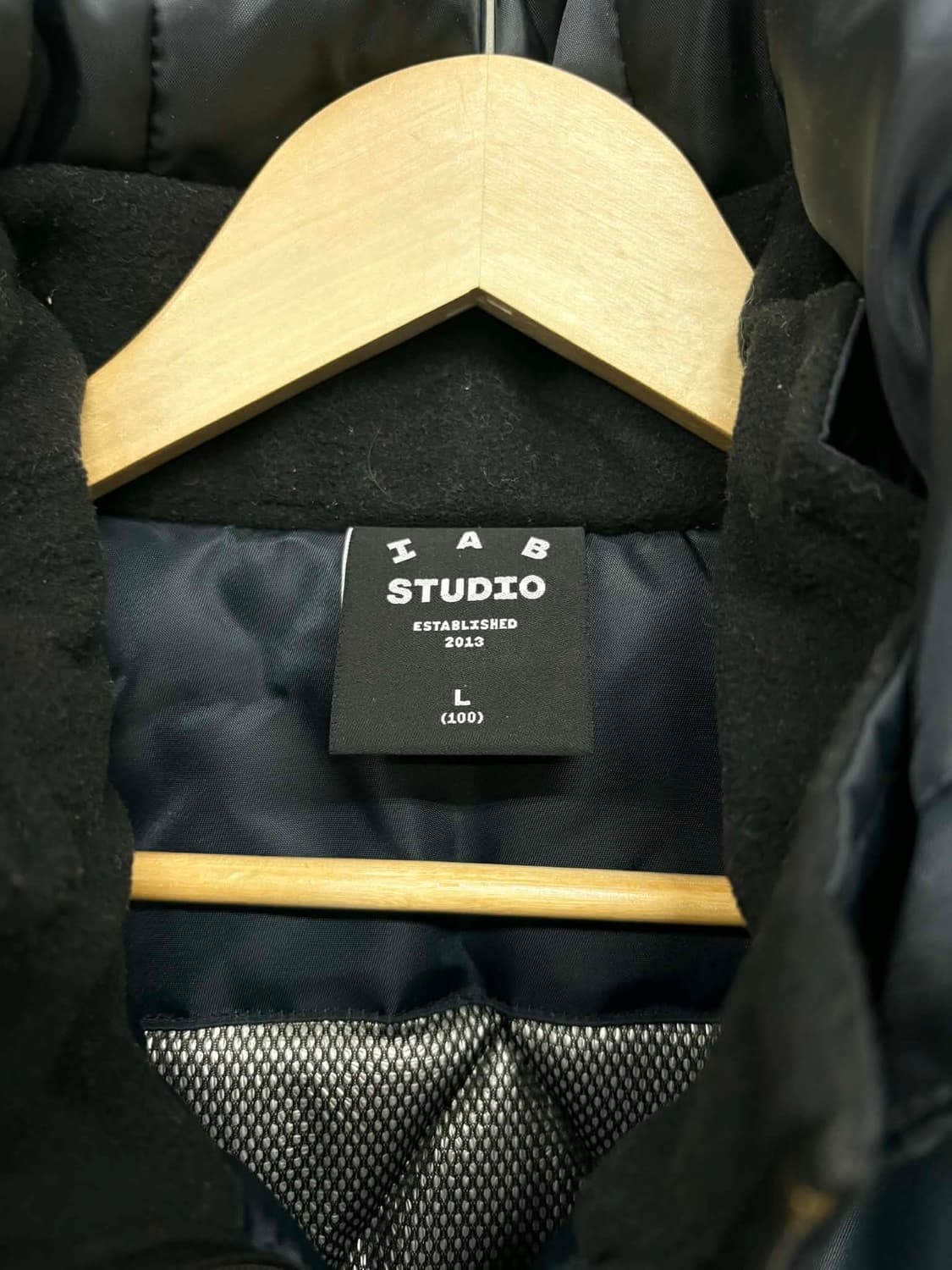 [100] 아이앱 스튜디오 X 기아타이거즈 23어센틱 동계 점퍼 상품이미지3