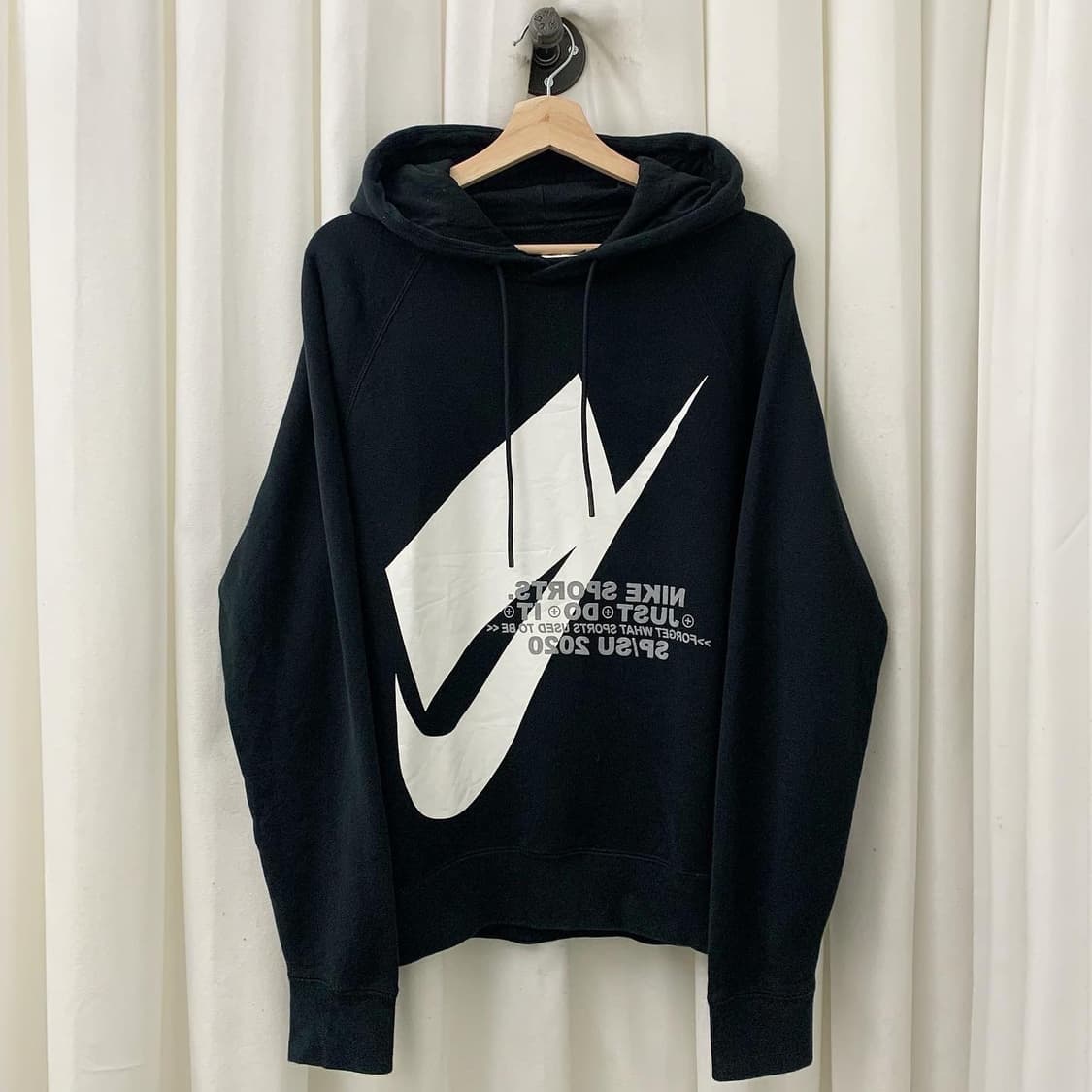 나이키 블랙 빅로고 프린팅 후드티 상품이미지1