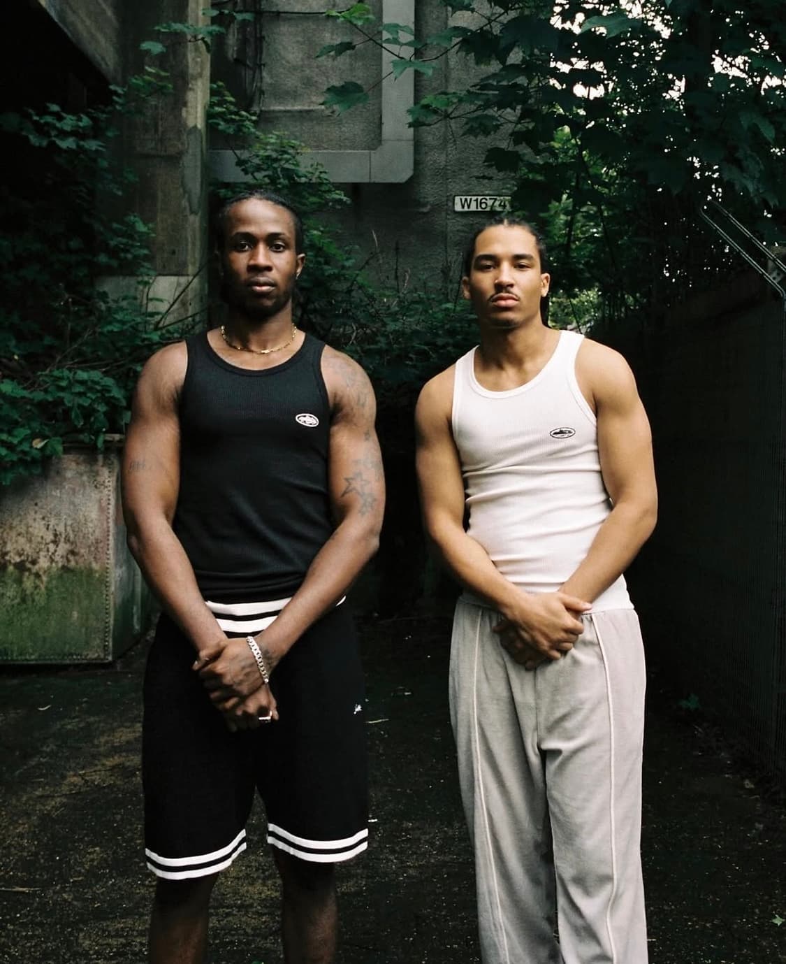 (당일발송)코르테이즈 corteiz 탱크탑 나시 블랙 화이트 S M L 상품이미지1