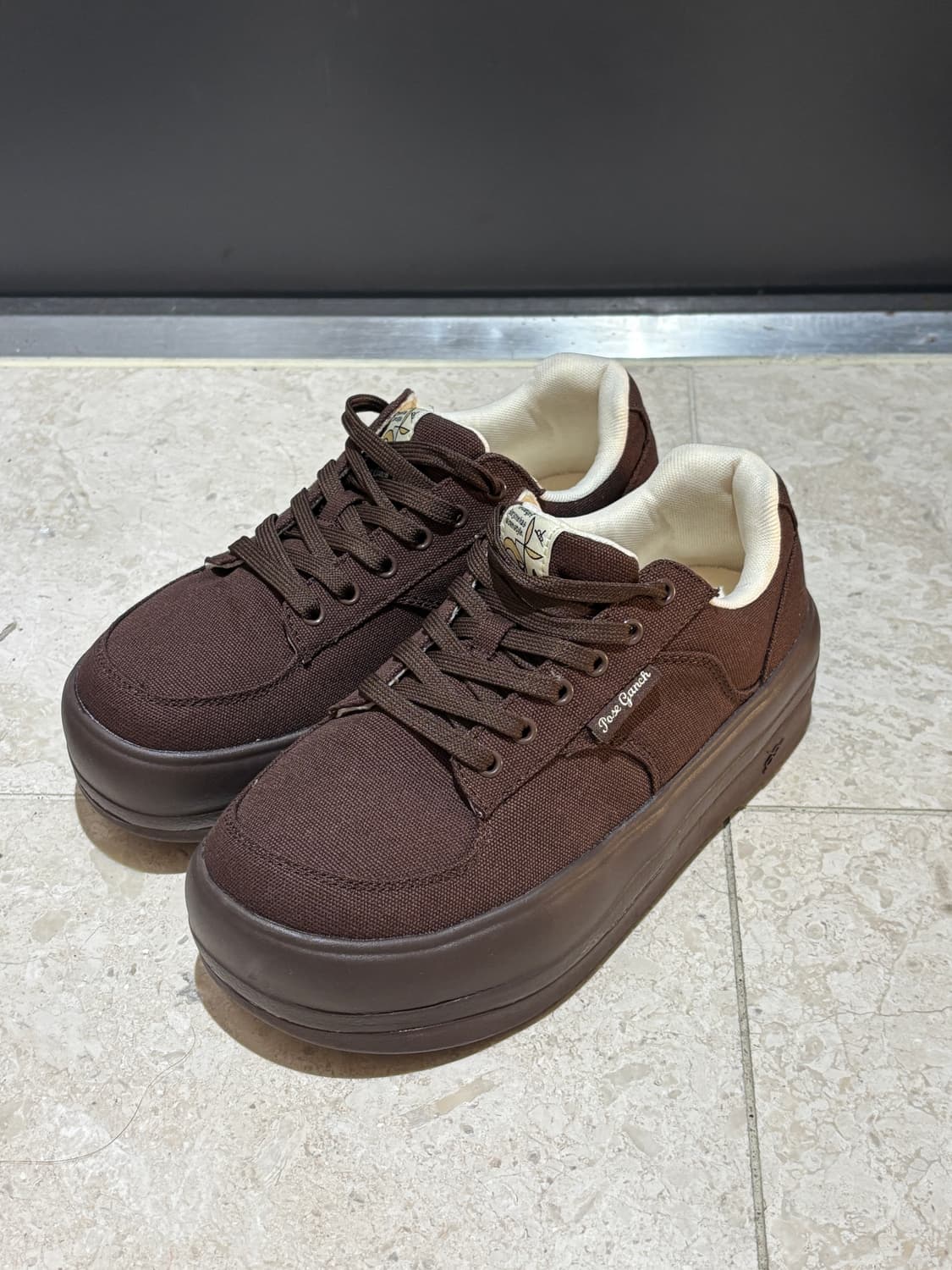 포즈간츠 브라운 스니커즈 260 상품이미지1