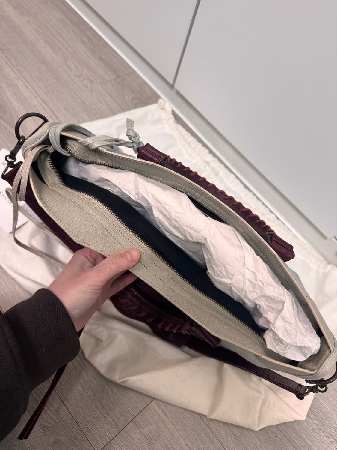 한정판 정품 발렌시아가 모터 시티백 미듐 상품이미지6