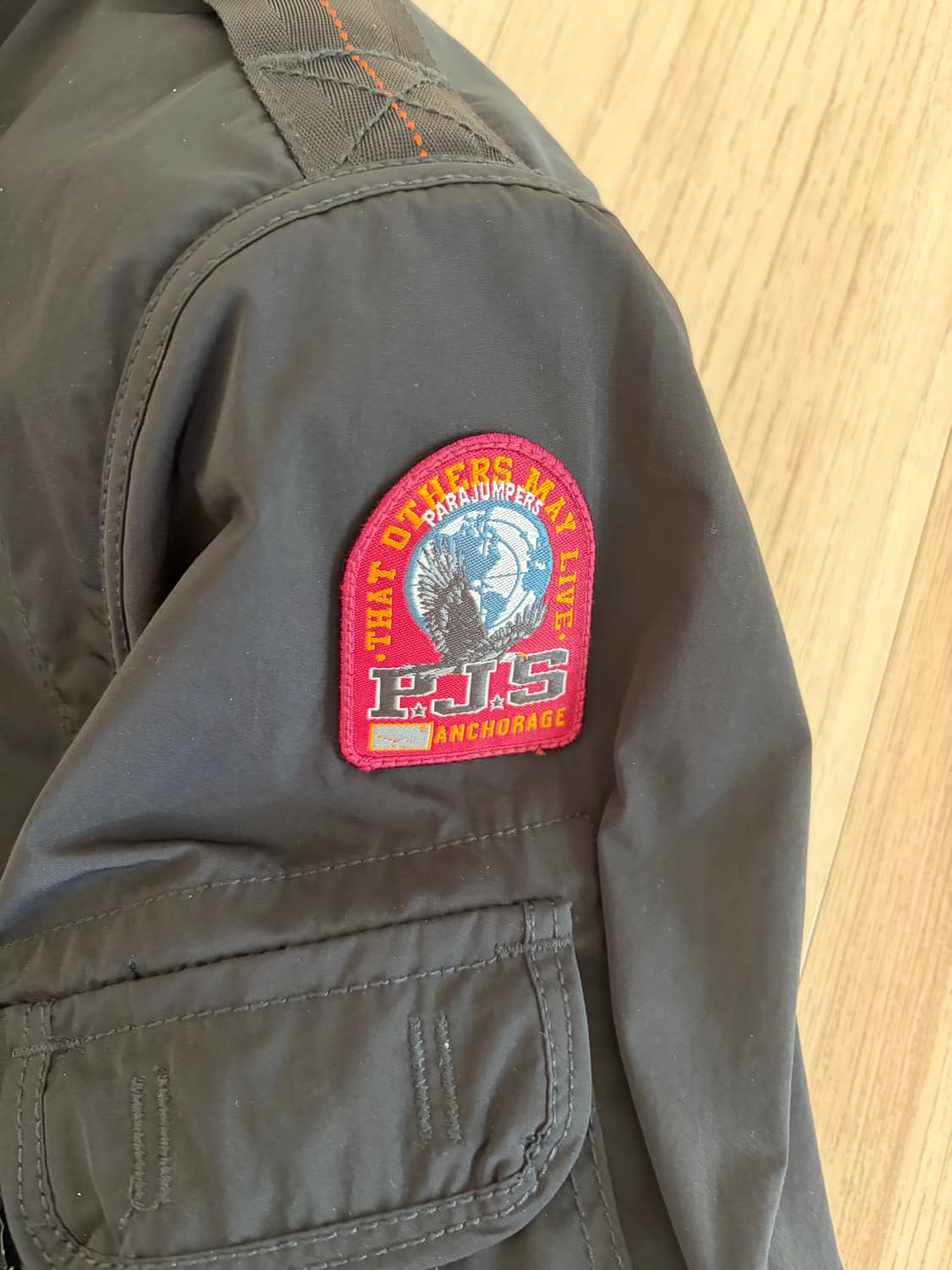 파라점퍼스 파이어스프링 바람막이 자켓 L 상품이미지5