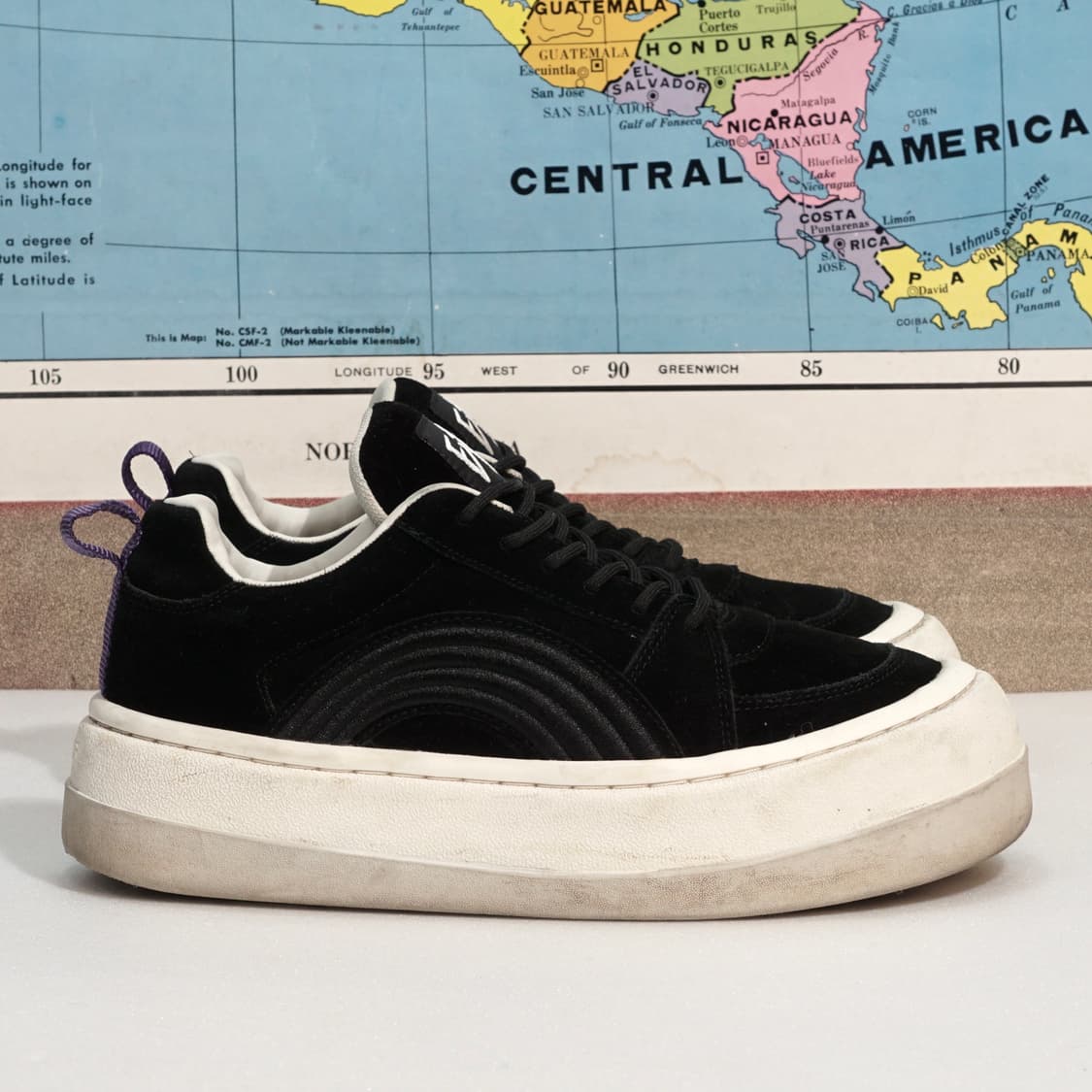 이티스 소닉 스웨이드 오버솔 스니커즈 상품이미지4