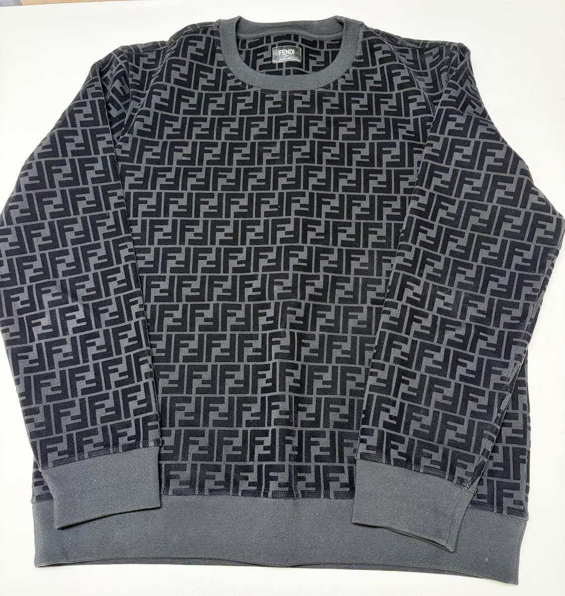 펜디 로고 벨벳 맨투맨 블랙 xl 상품이미지1