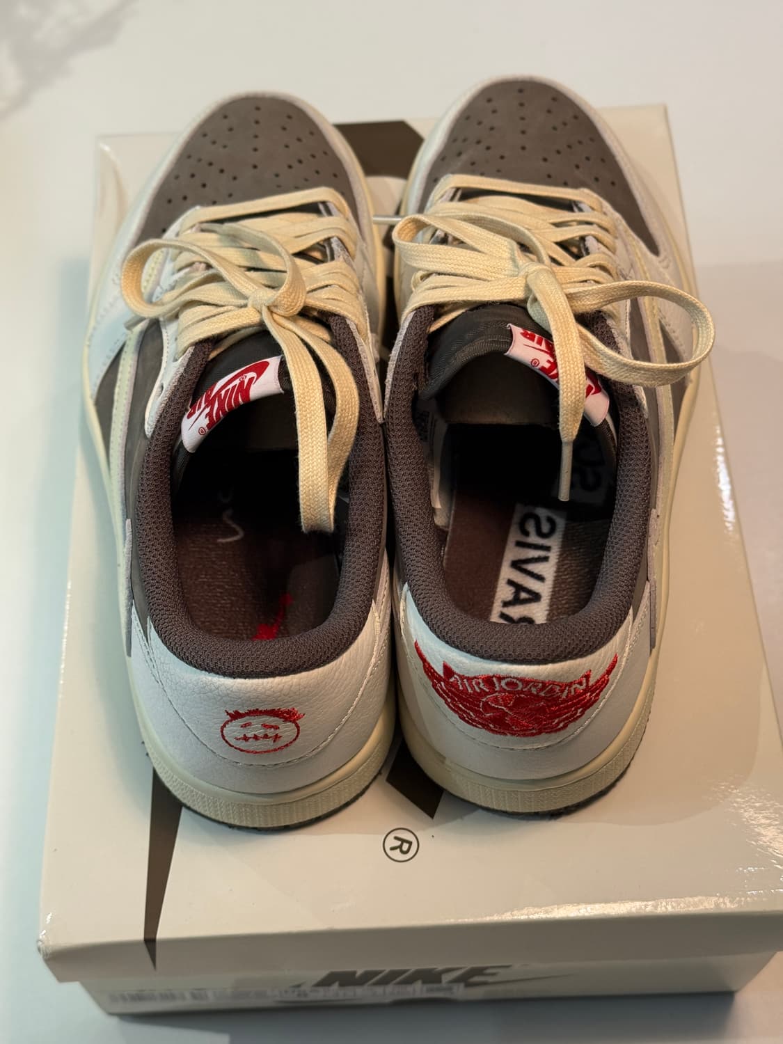 [260] 나이키 조던1 트래비스스캇 로우 세일 앤 리저록 상품이미지2