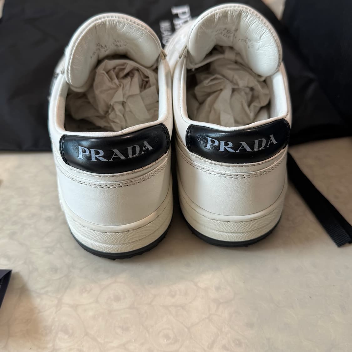 프라다 다운타운 스니커즈 화이트 36.5 상품이미지6