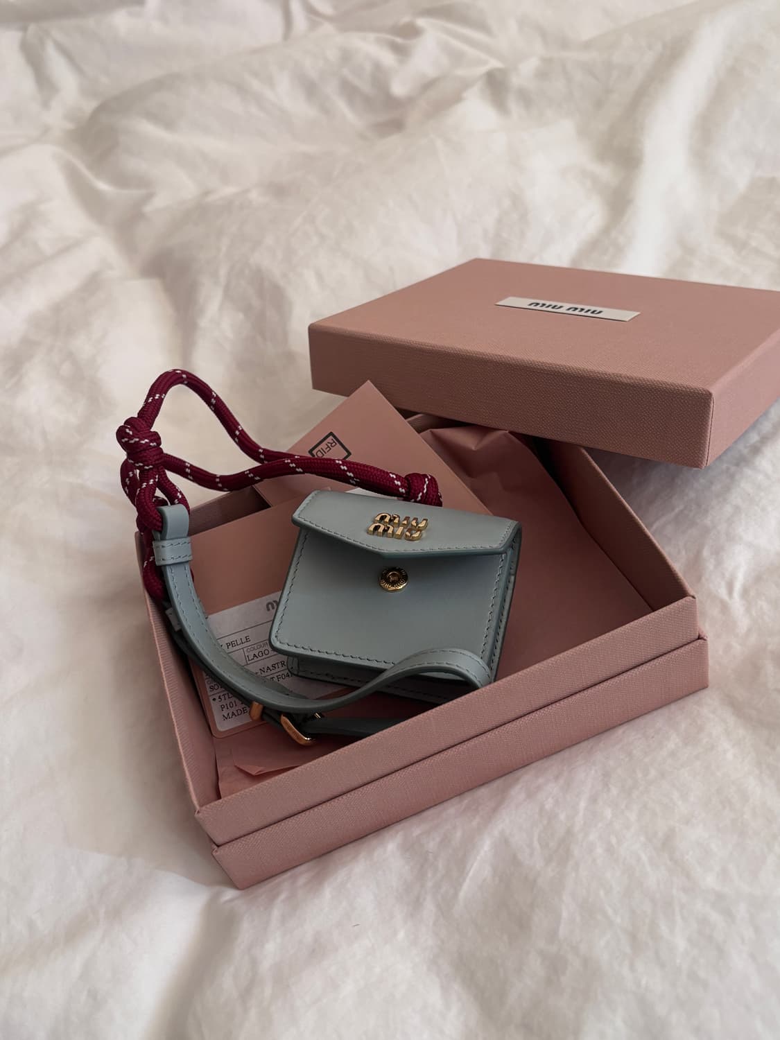 미우미우 miumiu  가죽 코드 및 트릭 (풀박스/상태 최상) 상품이미지1