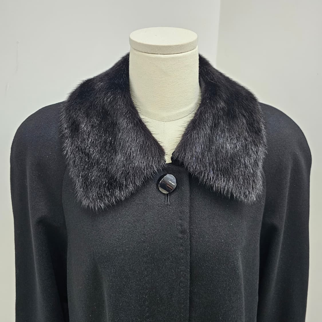 캐시미어100 블랙 밍크카라 빈티지 롱코트 상품이미지4