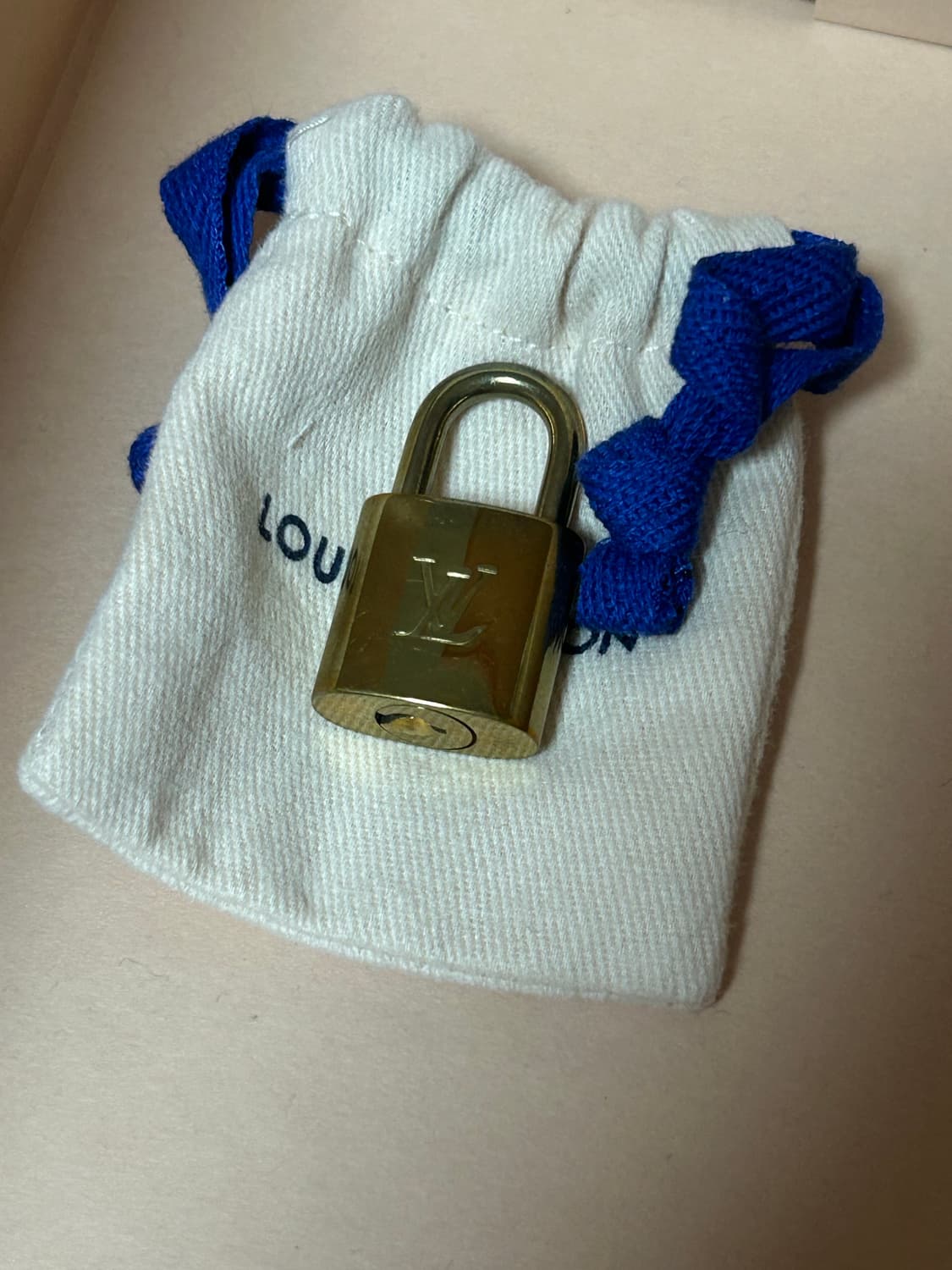 루이비통 알마 BB 모노그램 핸드백 상품이미지10