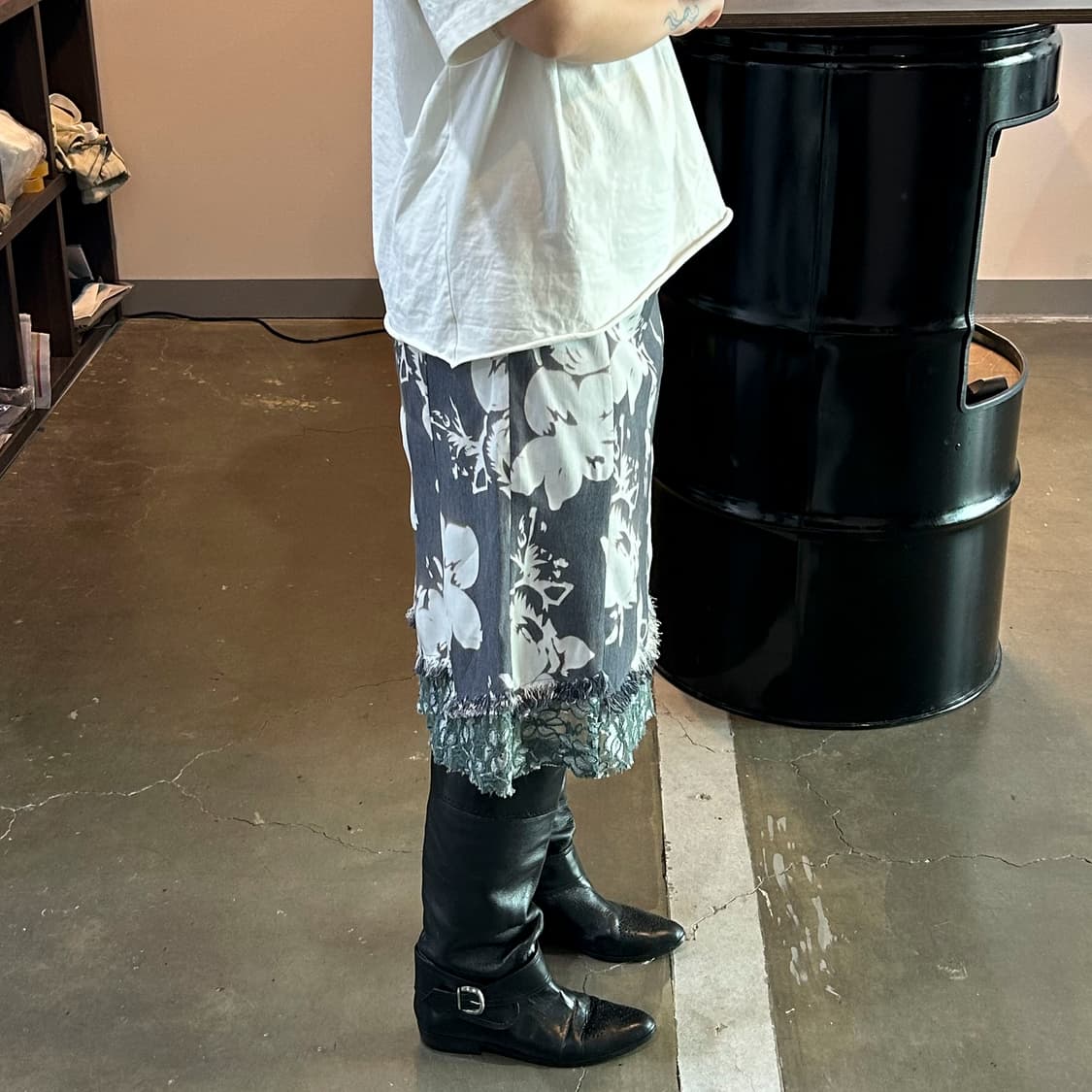 오리엔탈 플로럴 레이스 미디 스커트 상품이미지2