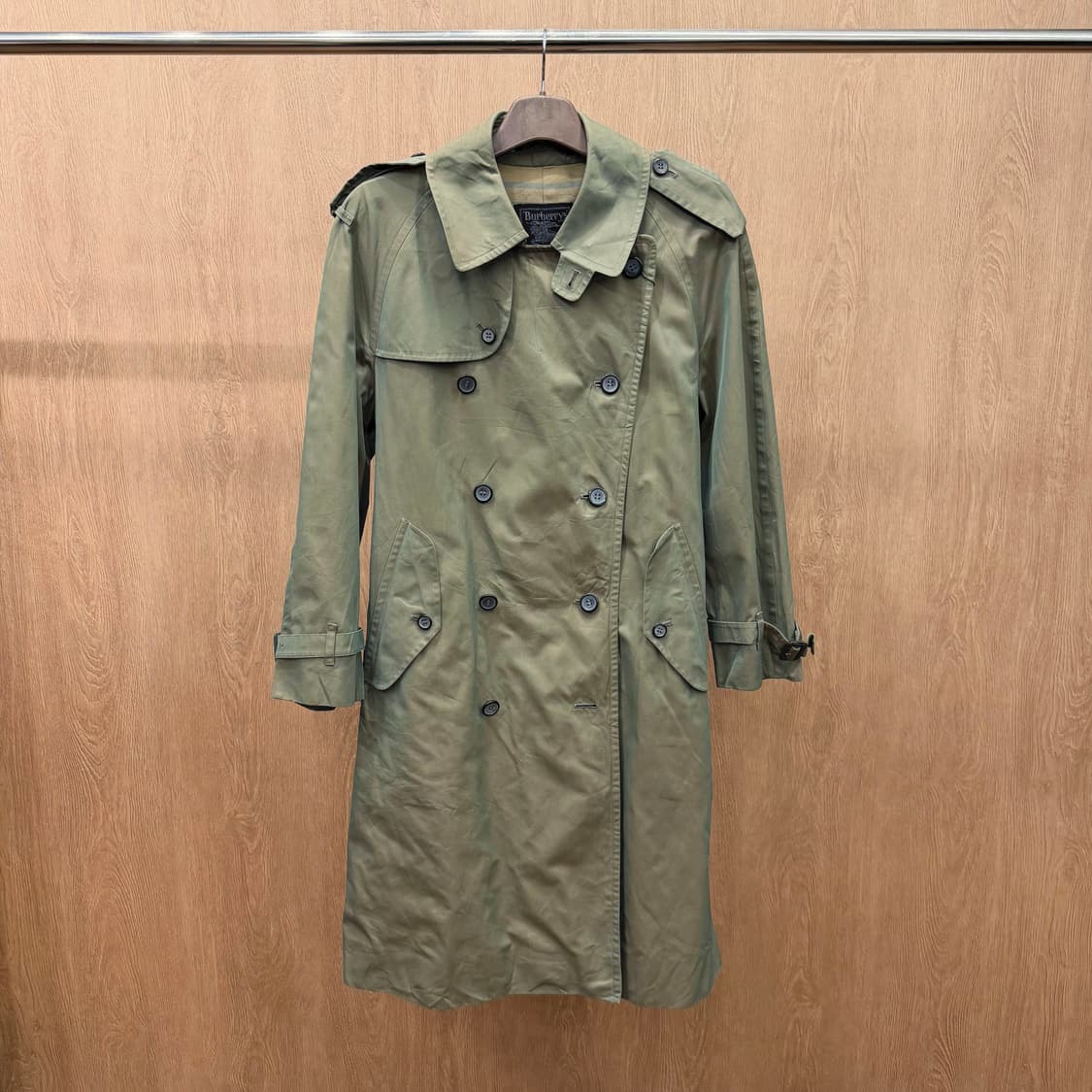 버버리 코튼 트렌치 코트 더블 브레스티드 벨트 견장 디테일 올리브 카키 상품이미지2