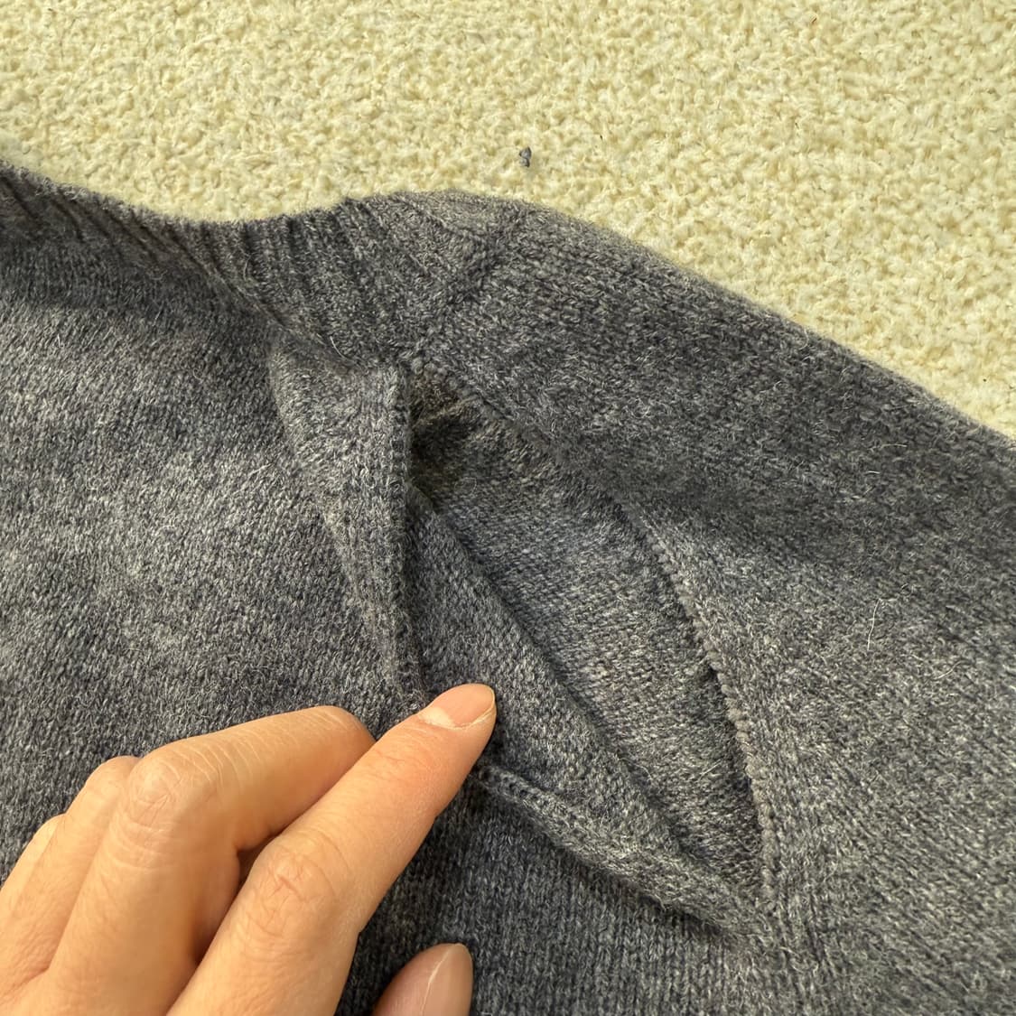 [L] 유니클로 울 니트 스웨터 0107T1 상품이미지3