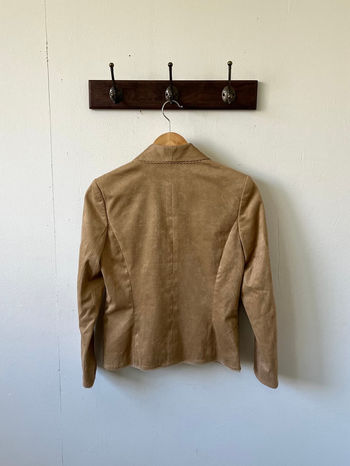 Le uwala 스웨이드 프릴 자켓 상품이미지3